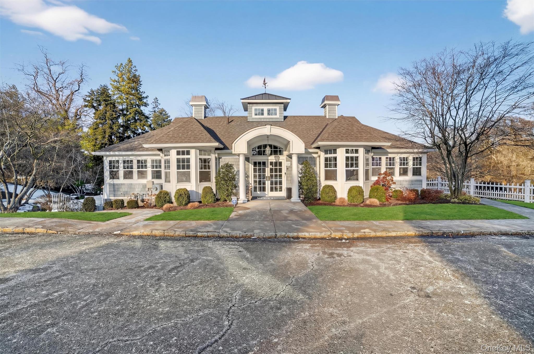 14 Pond View Lane, Ossining, NY 10562