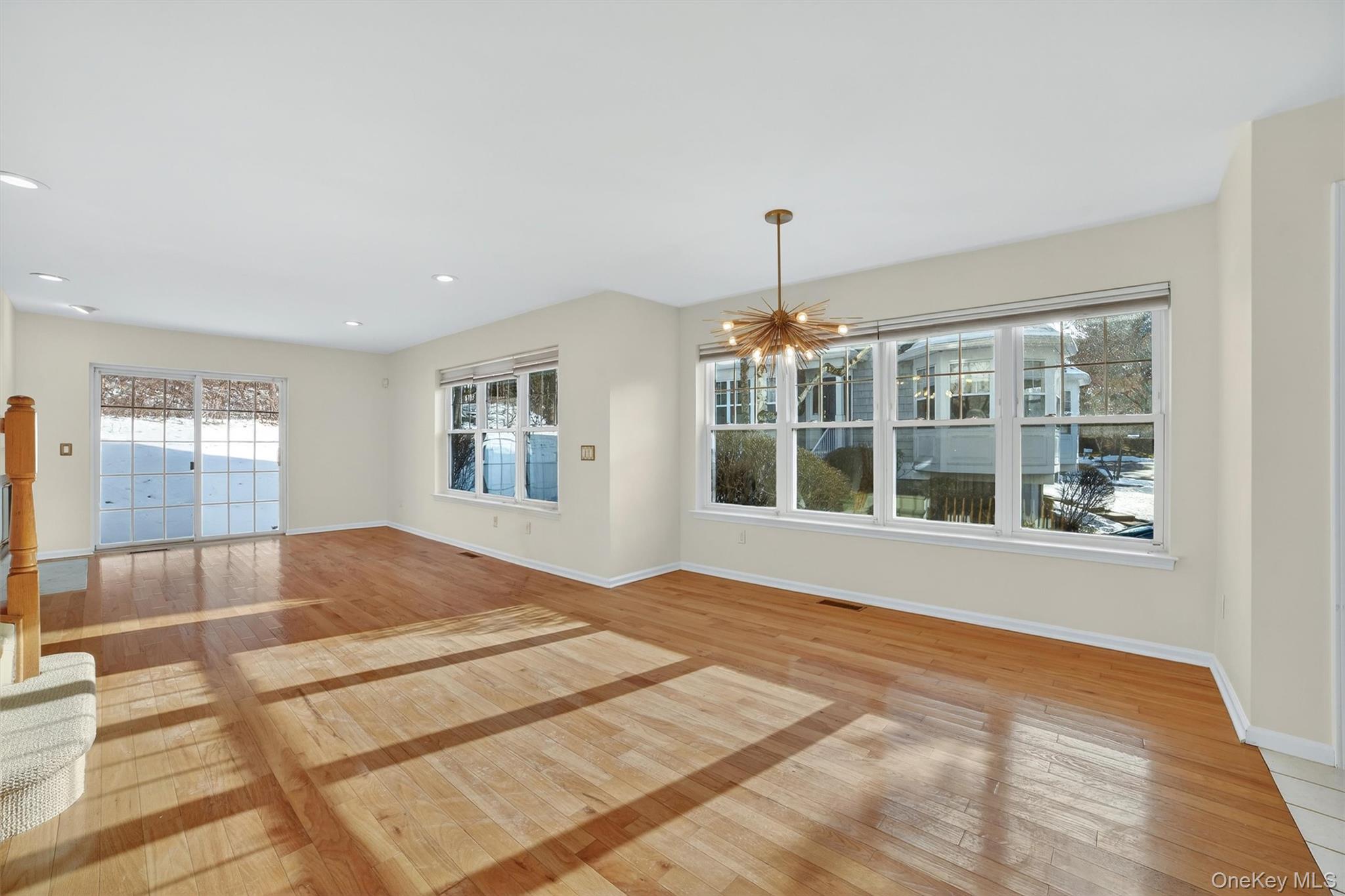 14 Pond View Lane, Ossining, NY 10562