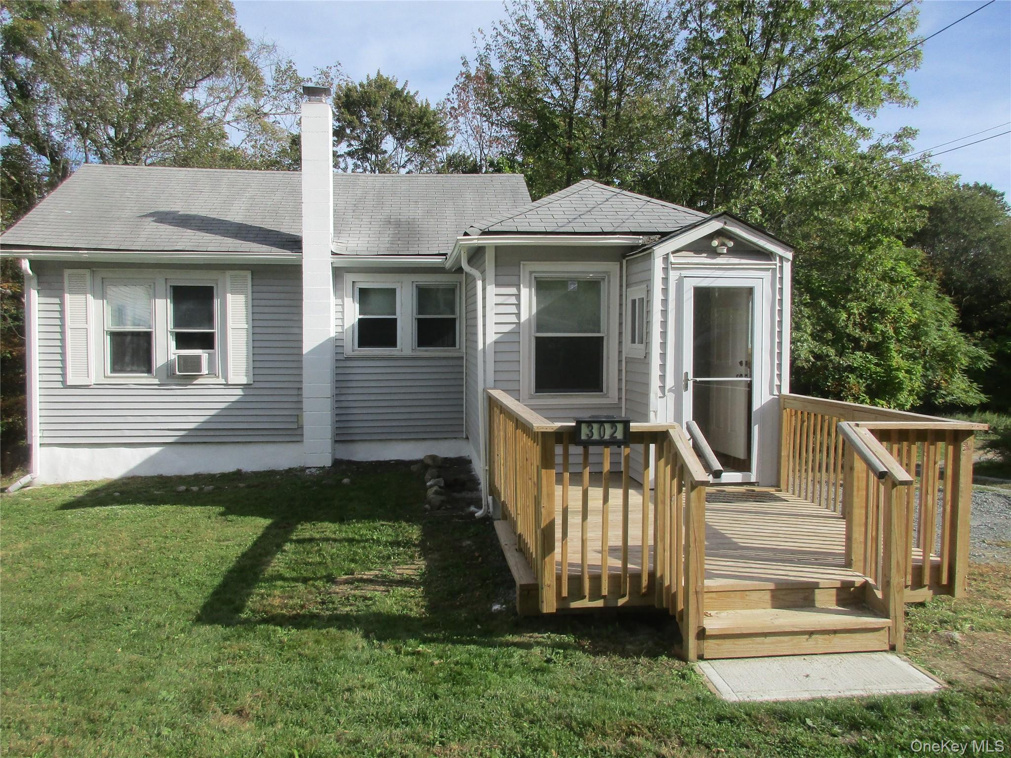 304-306 Roosa Gap Road # 304, Bloomingburg, NY 12721