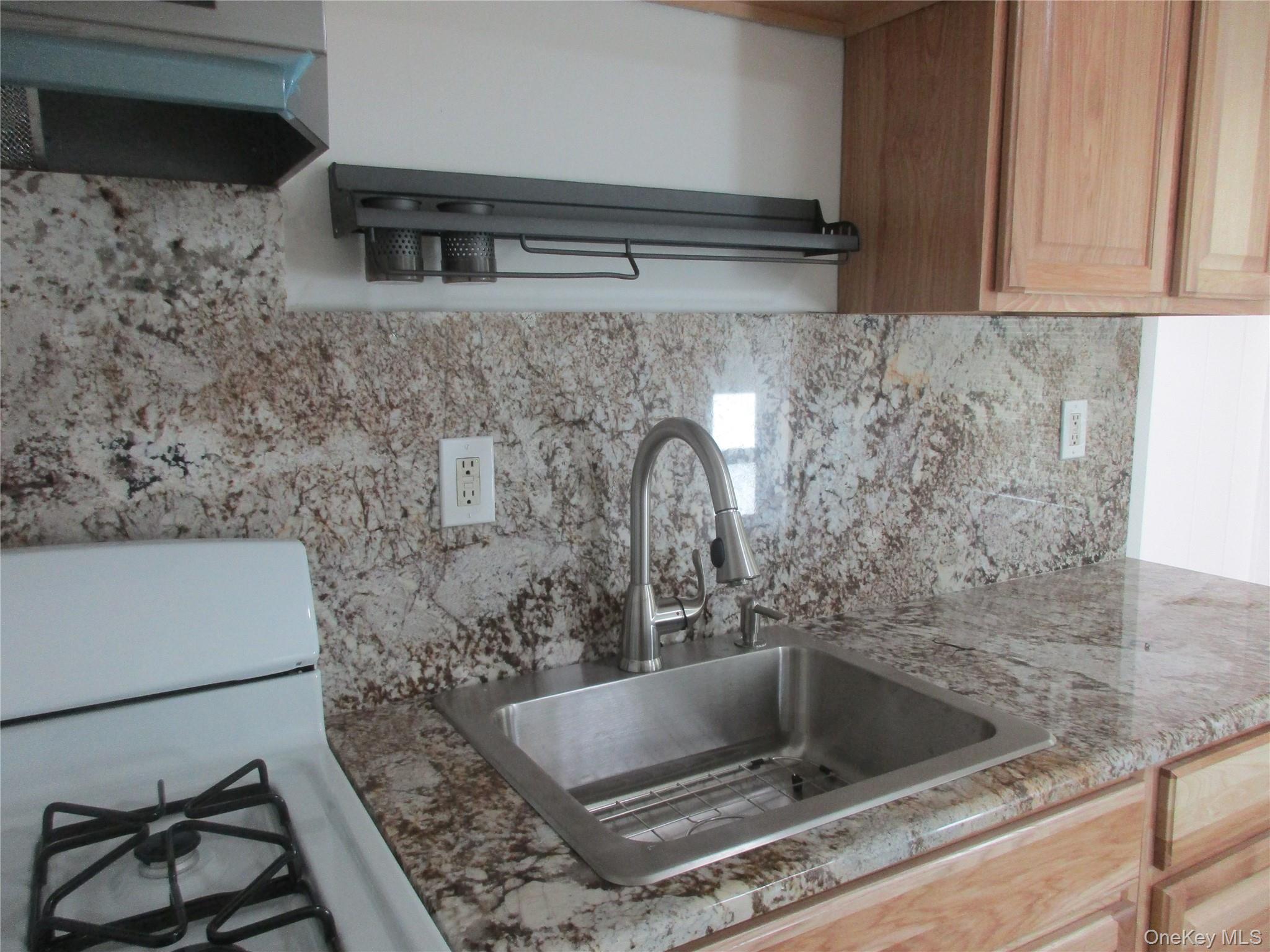 304-306 Roosa Gap Road # 304, Bloomingburg, NY 12721