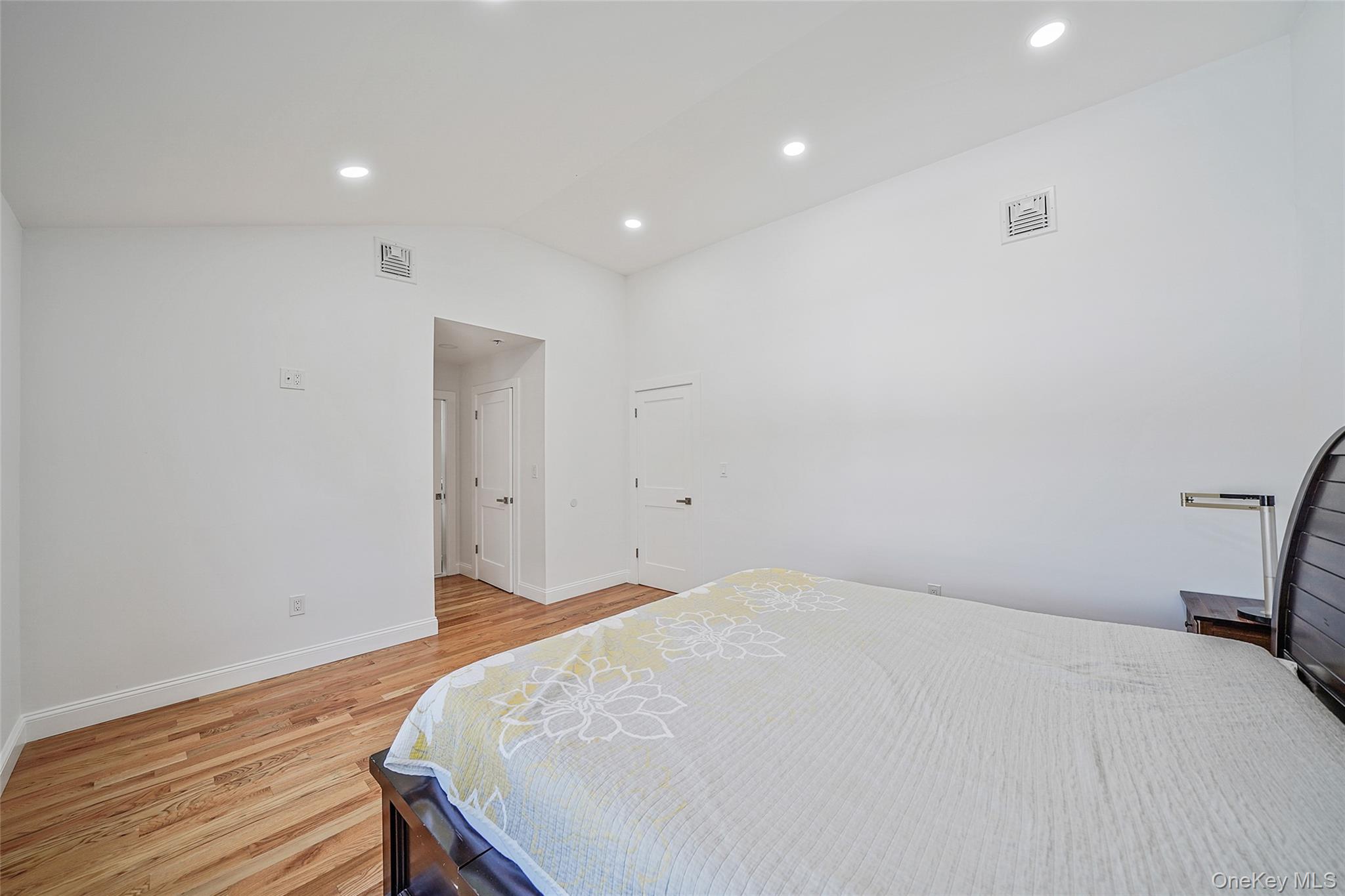 41 Eldridge Avenue, Hempstead, NY 11550