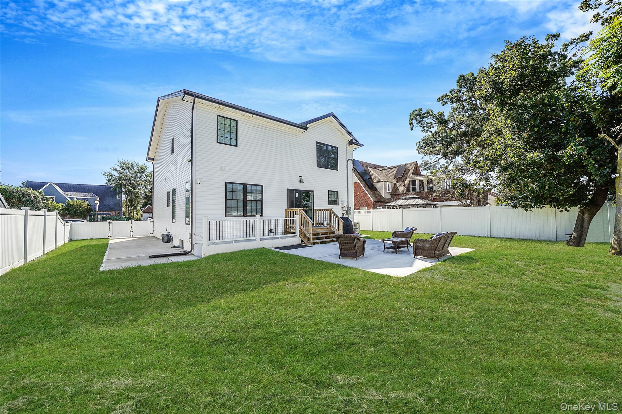 41 Eldridge Avenue, Hempstead, NY 11550