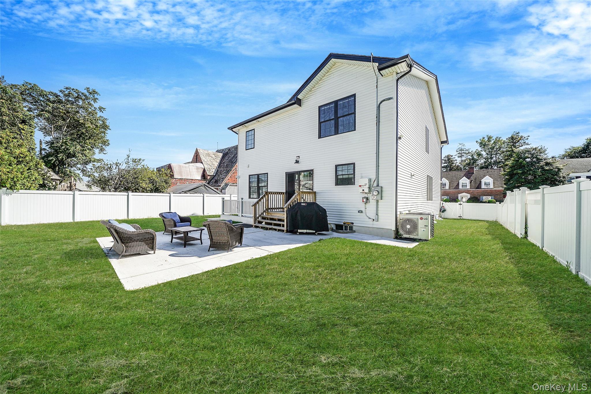 41 Eldridge Avenue, Hempstead, NY 11550