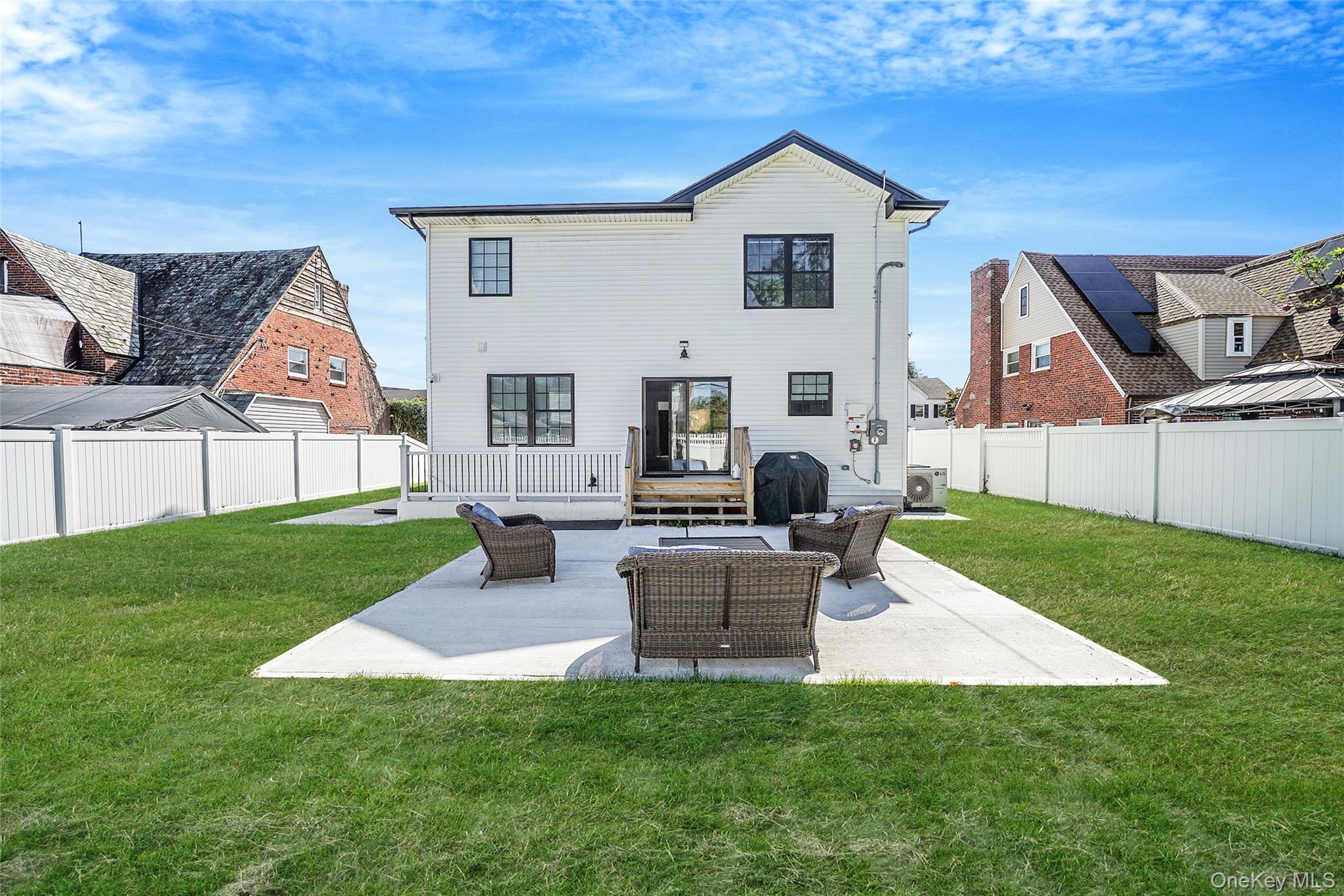 41 Eldridge Avenue, Hempstead, NY 11550