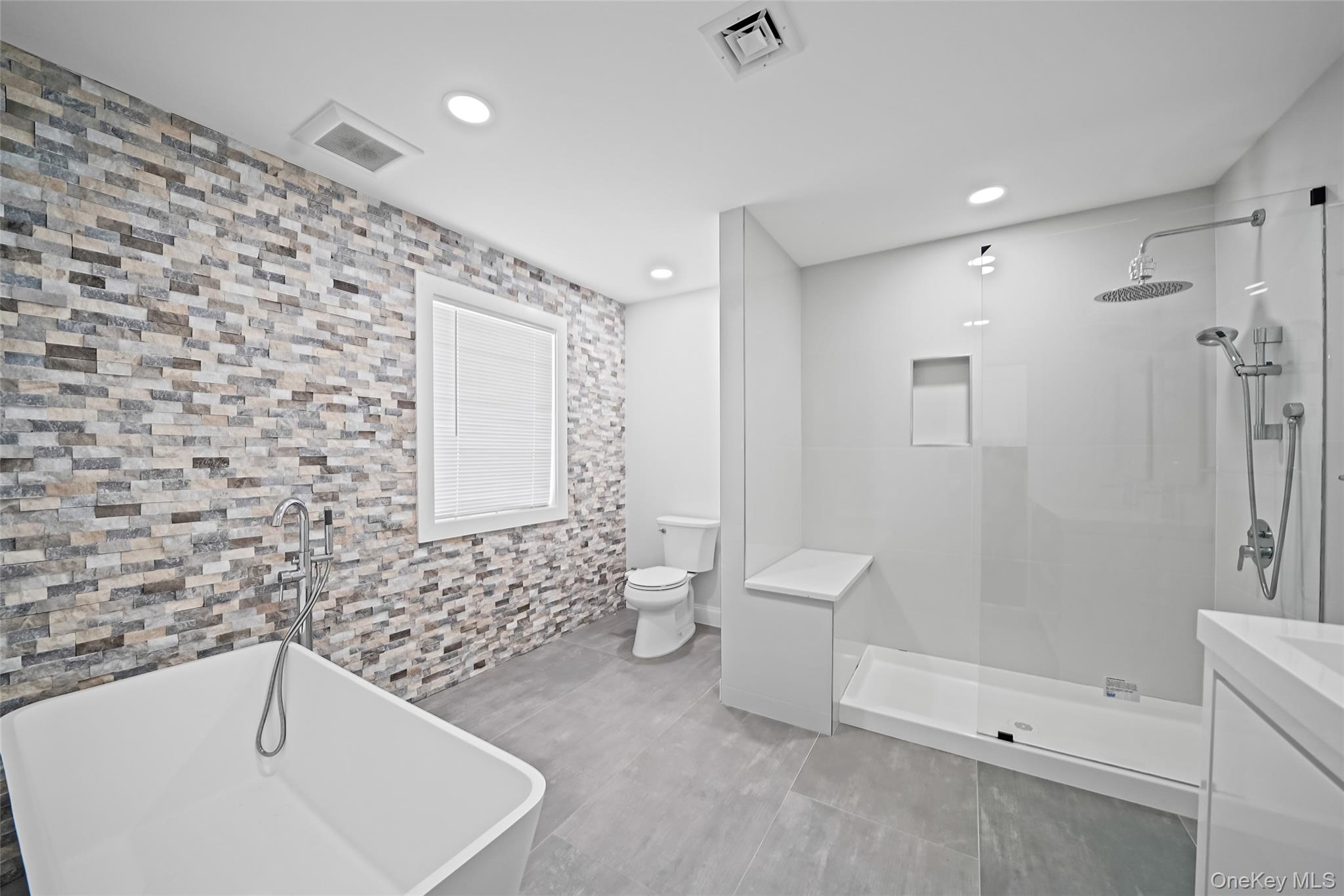 41 Eldridge Avenue, Hempstead, NY 11550