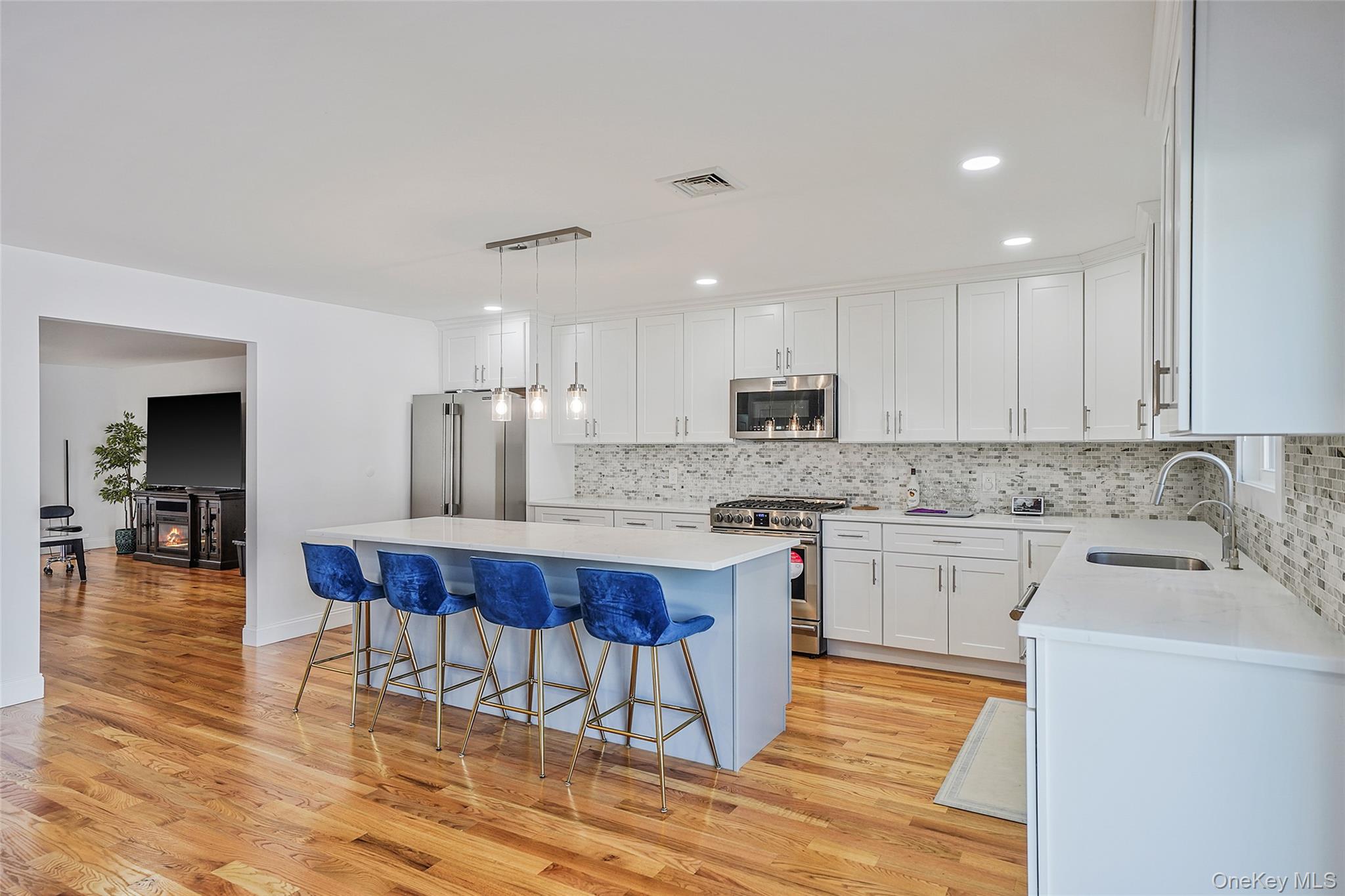 41 Eldridge Avenue, Hempstead, NY 11550