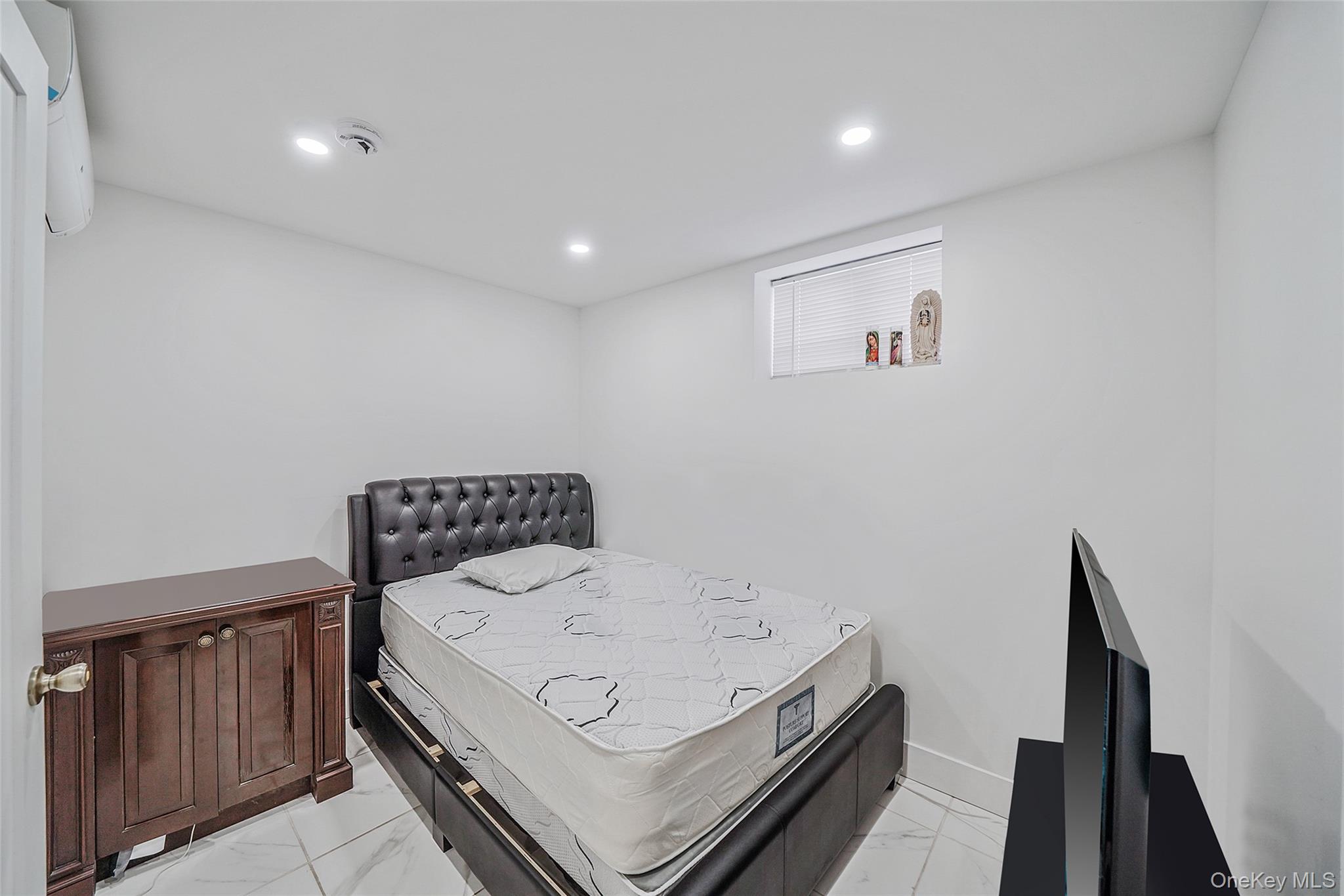 41 Eldridge Avenue, Hempstead, NY 11550