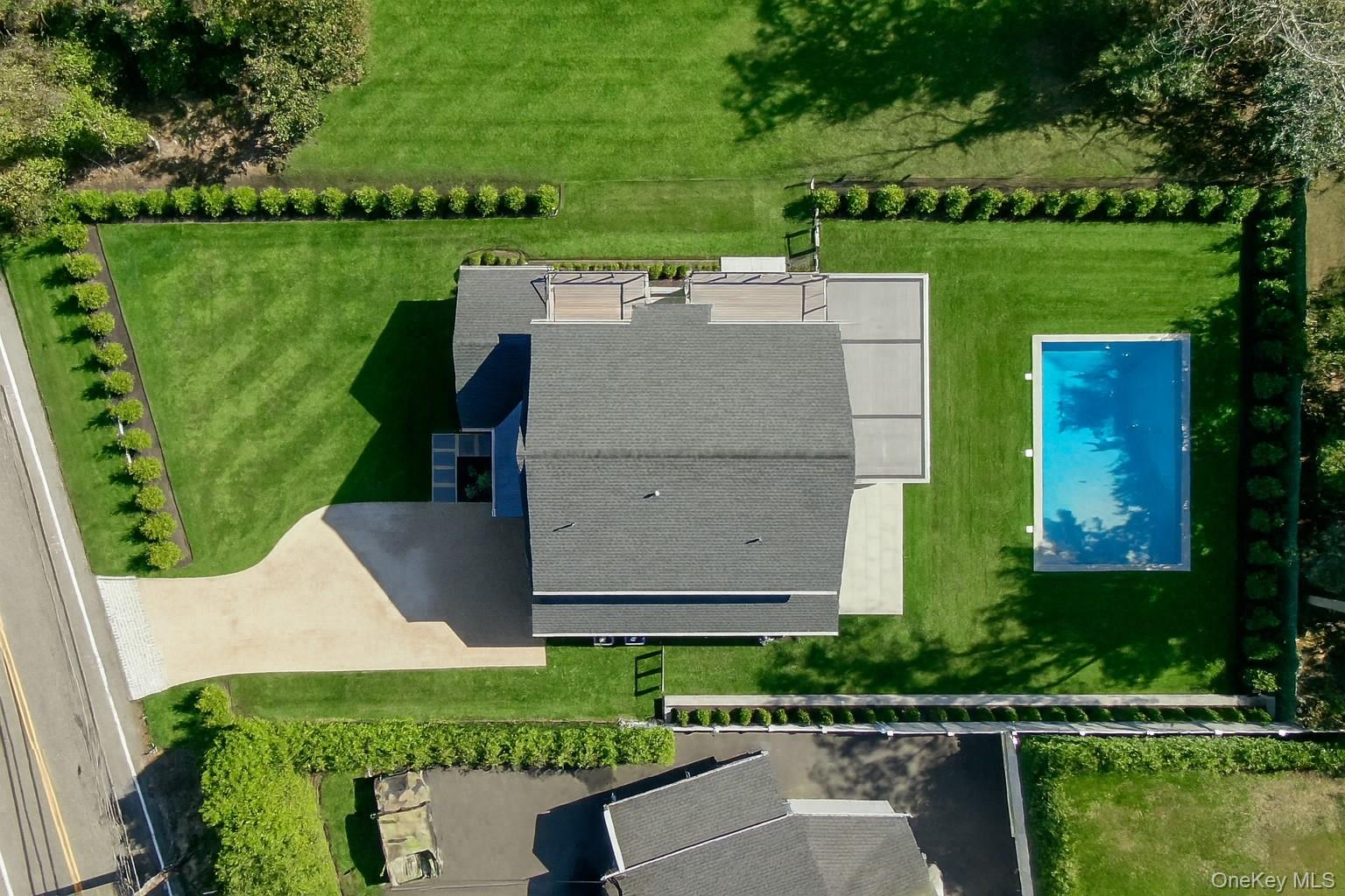 135 South Road, Westhampton, NY 11977