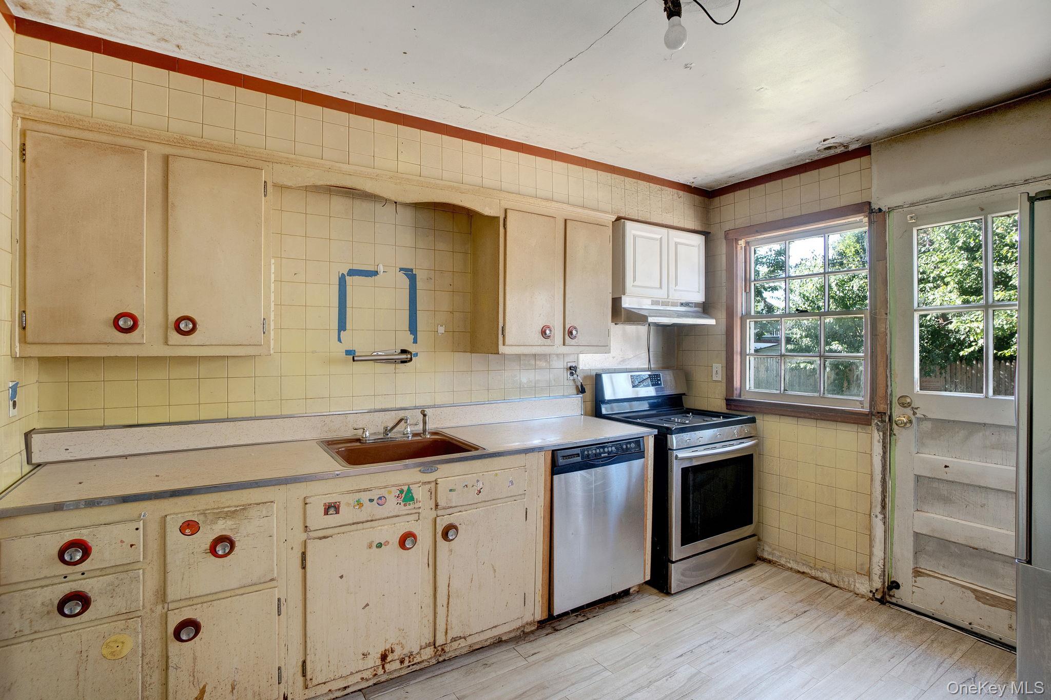 355 Sylvan Lane, Westbury, NY 11590