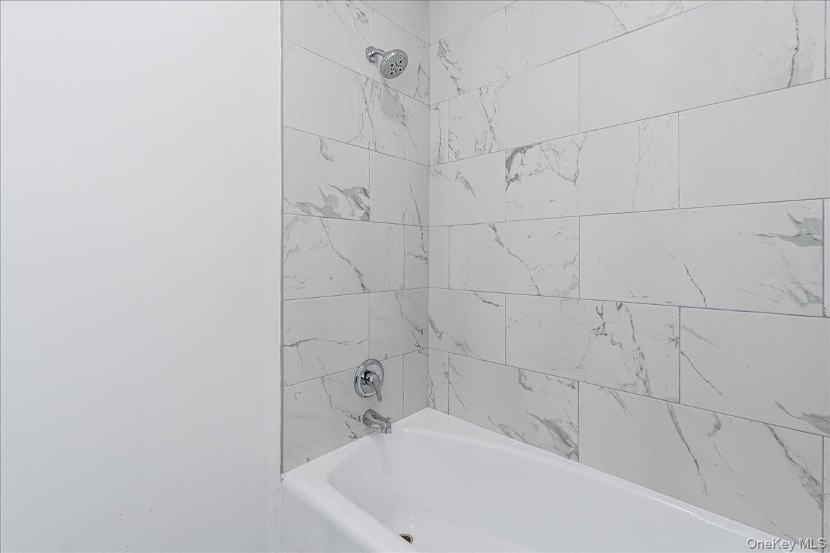 9524 112th Street, Richmond Hill, NY 11419