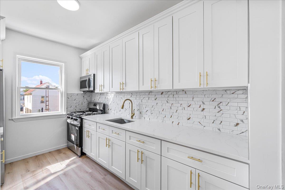 9524 112th Street, Richmond Hill, NY 11419