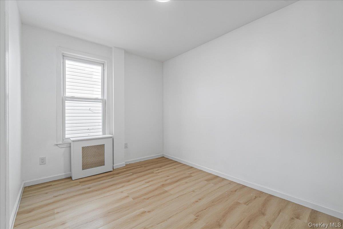 9524 112th Street, Richmond Hill, NY 11419