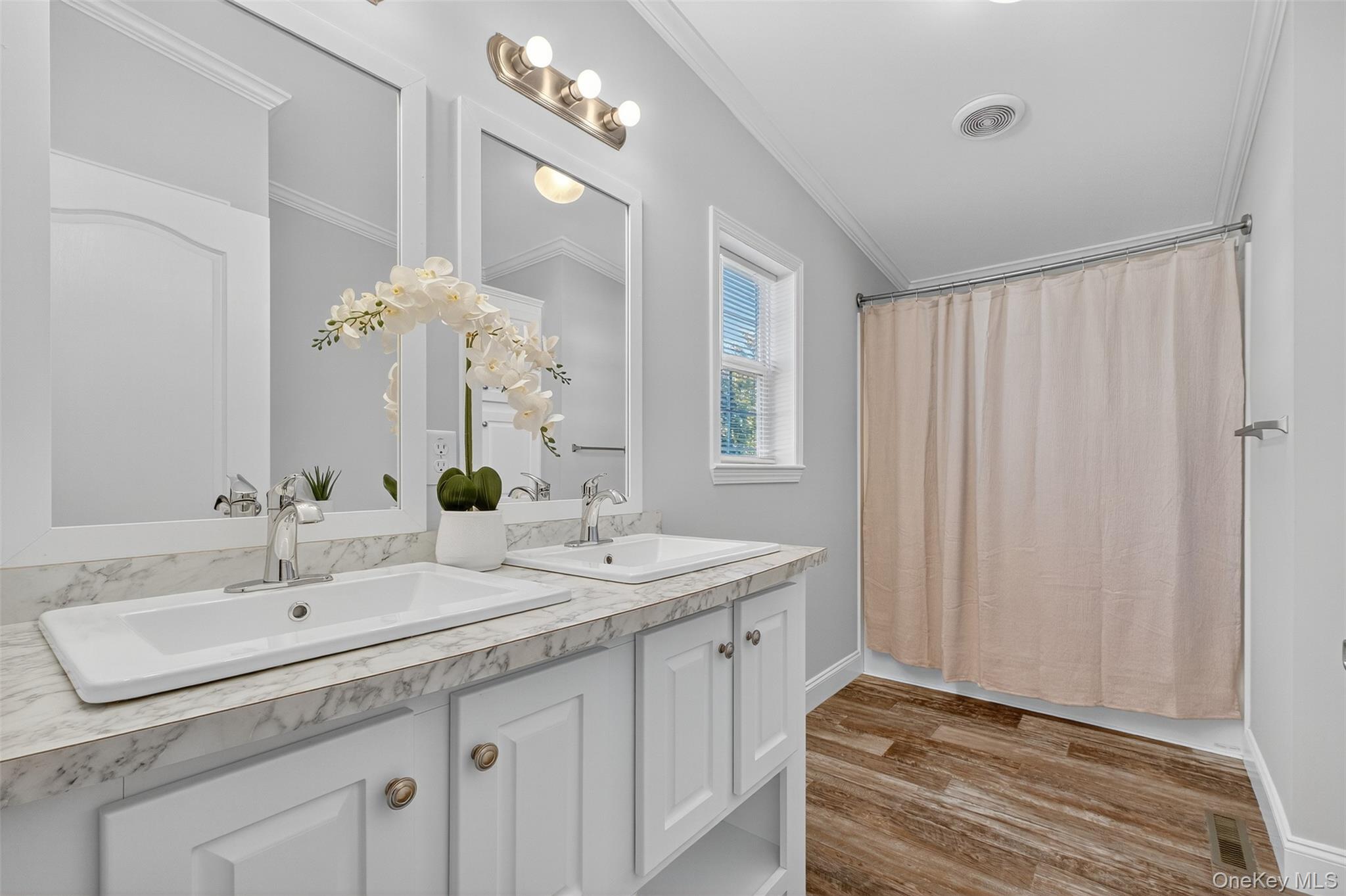 13 Orlando Drive, Poughkeepsie, NY 12603