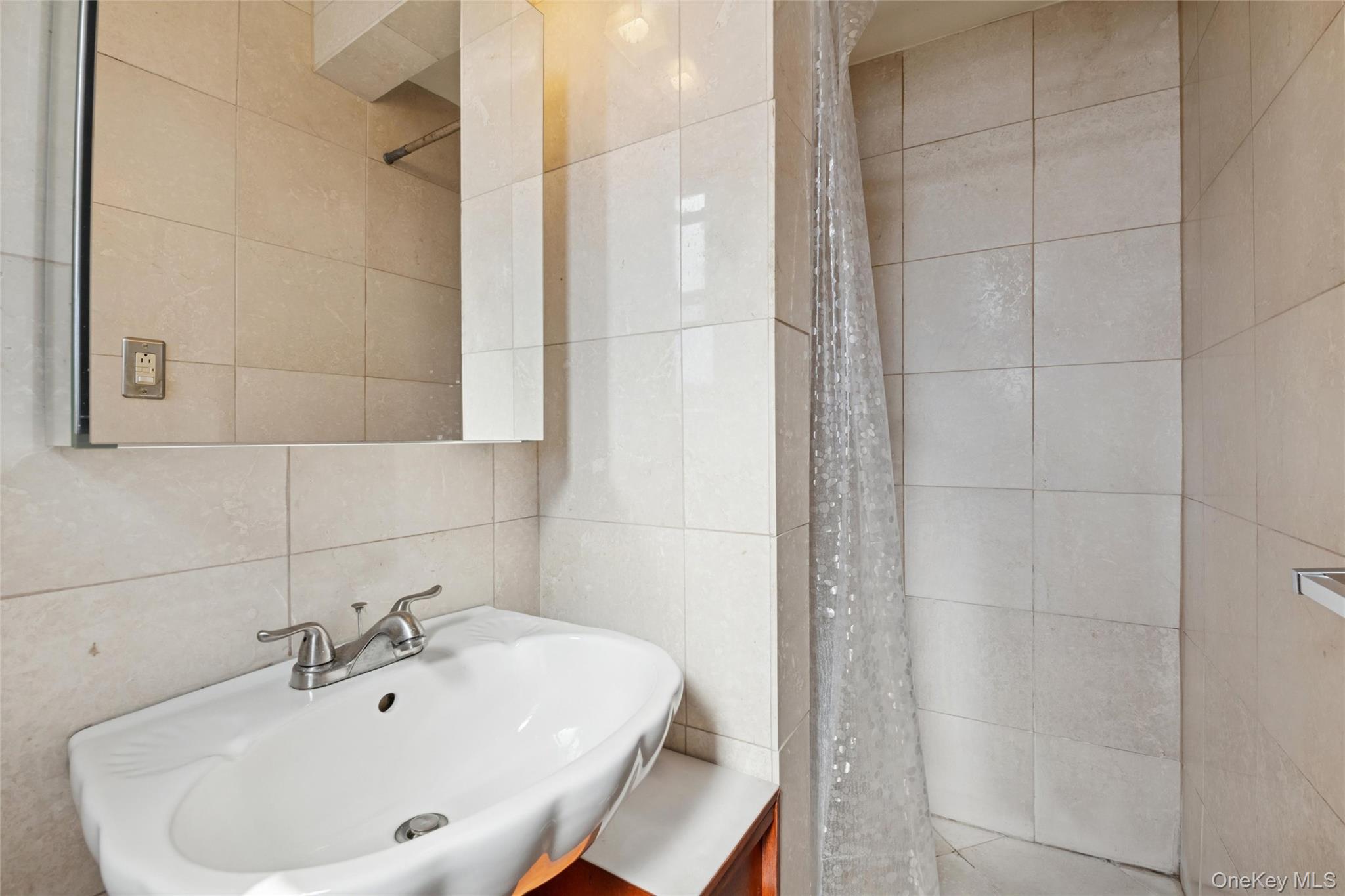 67-12 Yellowstone Boulevard # G19, Forest Hills, NY 11375