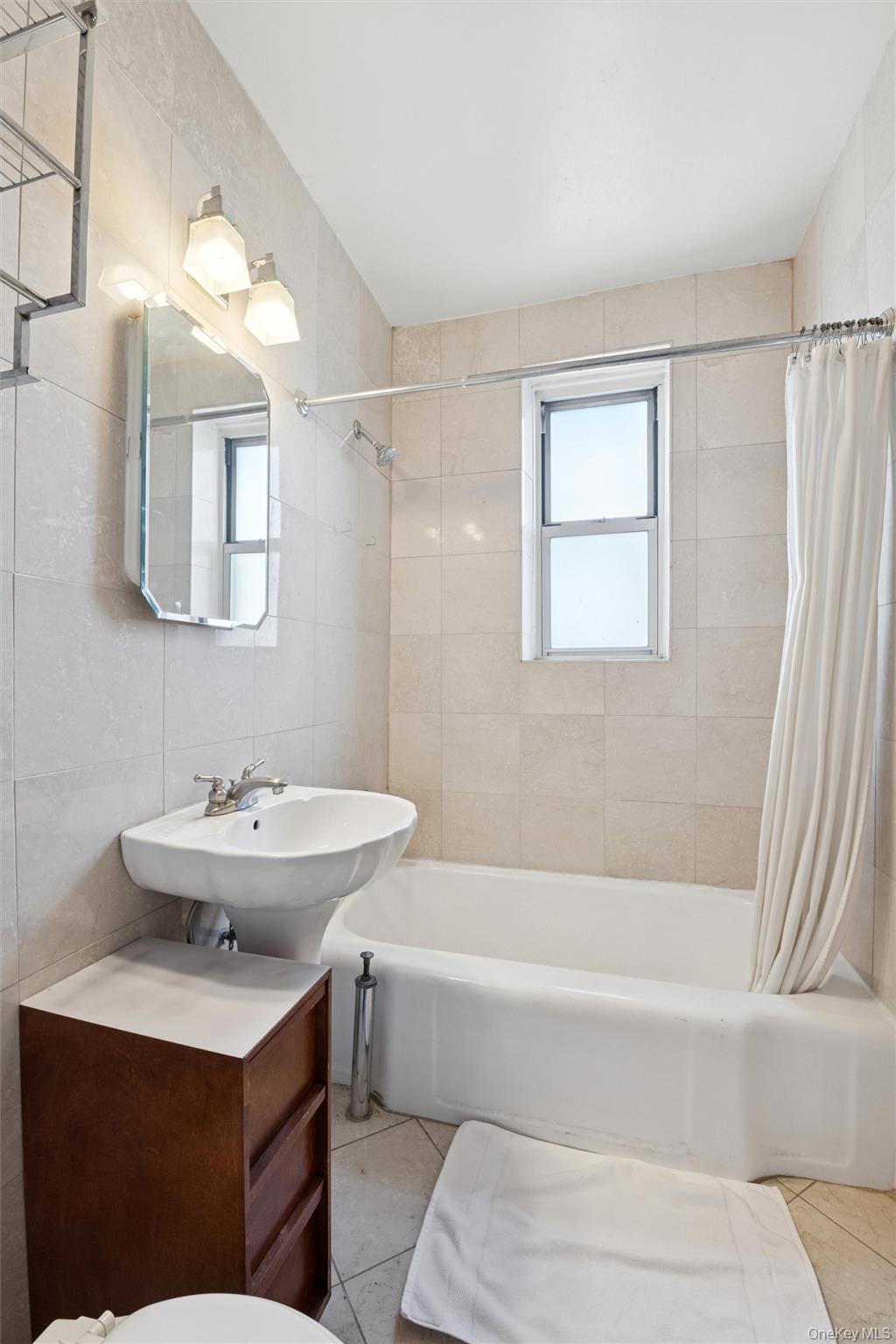 67-12 Yellowstone Boulevard # G19, Forest Hills, NY 11375