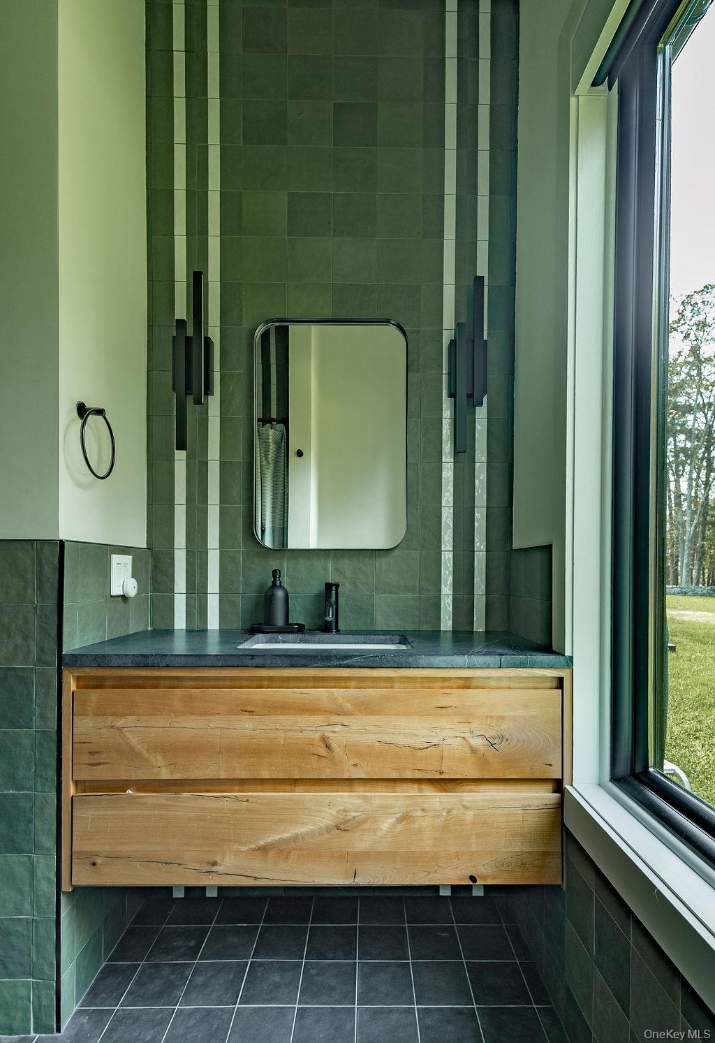 72 Van Tine Road, Kerhonkson, NY 12446