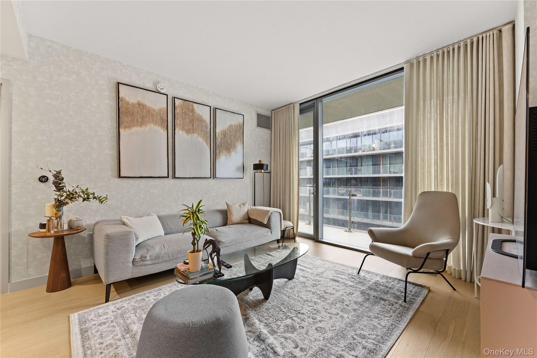 131-01 40th Road # PH3F, Flushing, NY 11354