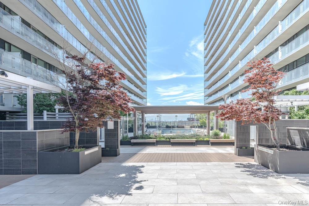 131-01 40th Road # PH3F, Flushing, NY 11354