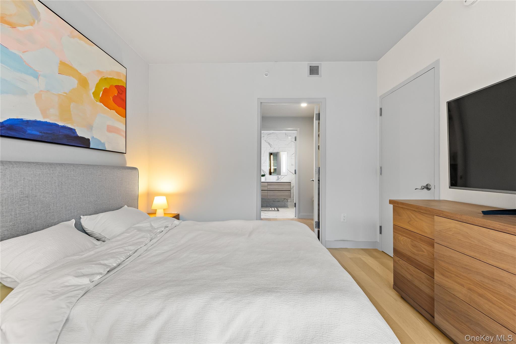 131-01 40th Road # PH3F, Flushing, NY 11354