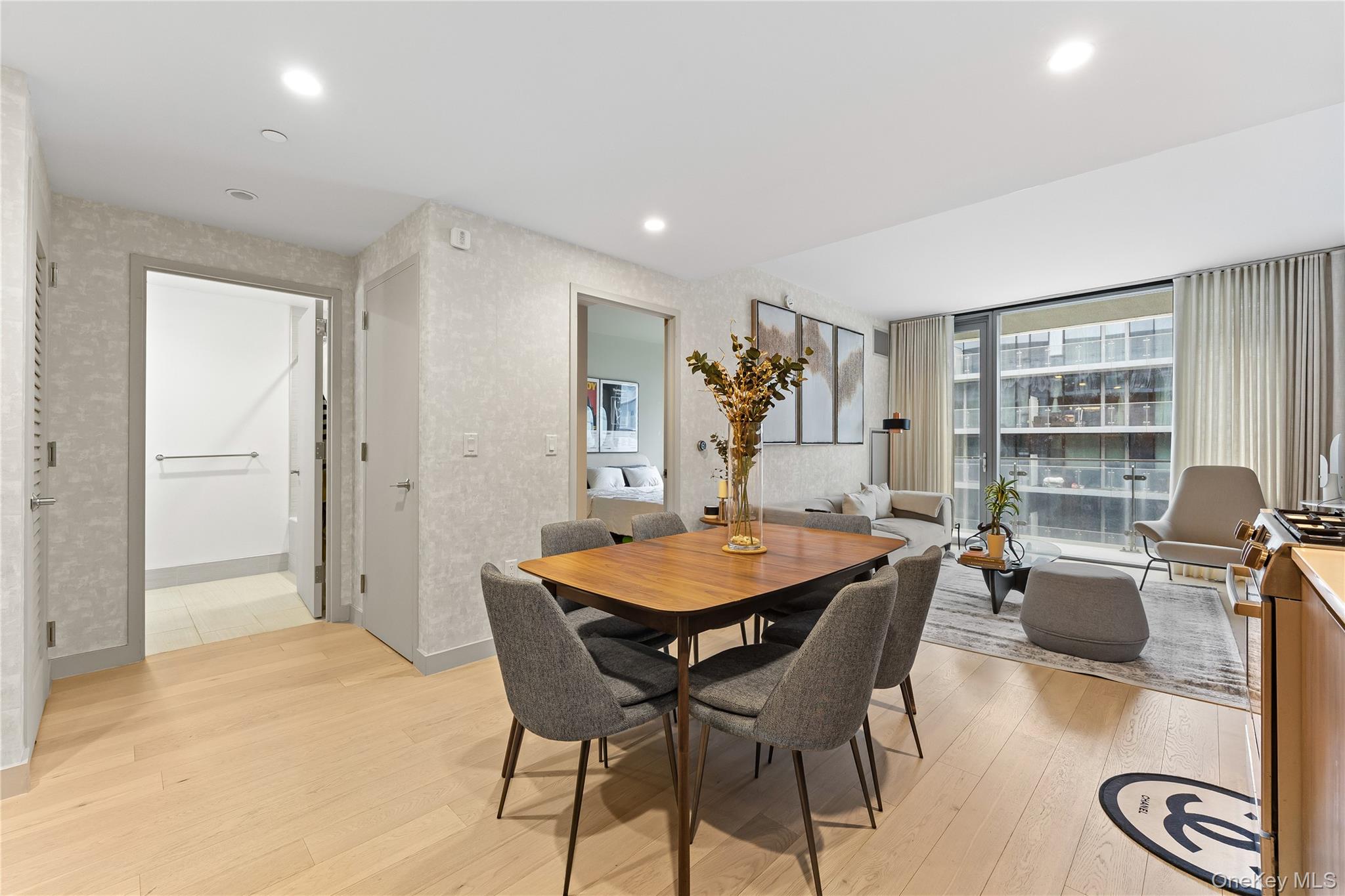 131-01 40th Road # PH3F, Flushing, NY 11354