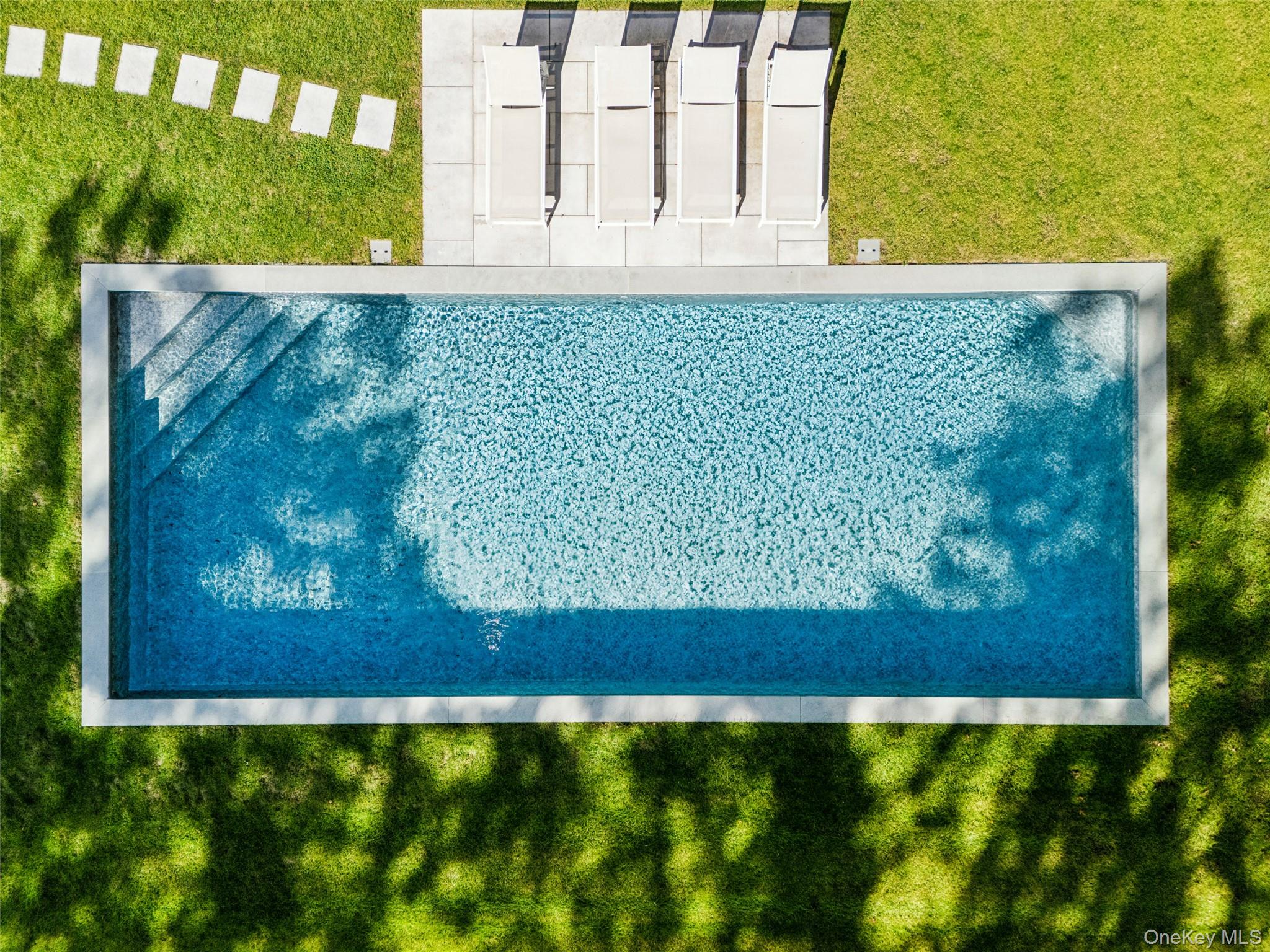 6 Atterbury Road, Southampton, NY 11968