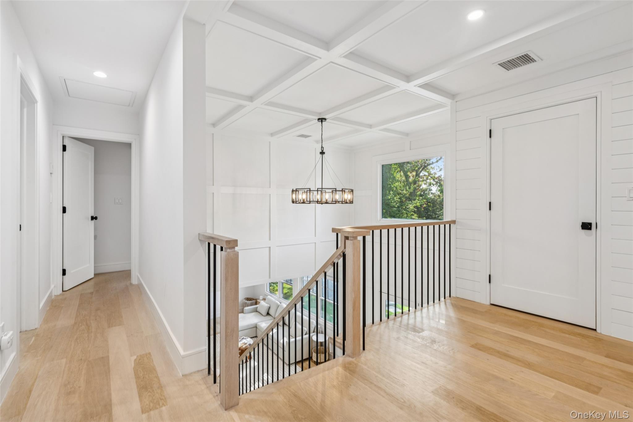 6 Atterbury Road, Southampton, NY 11968