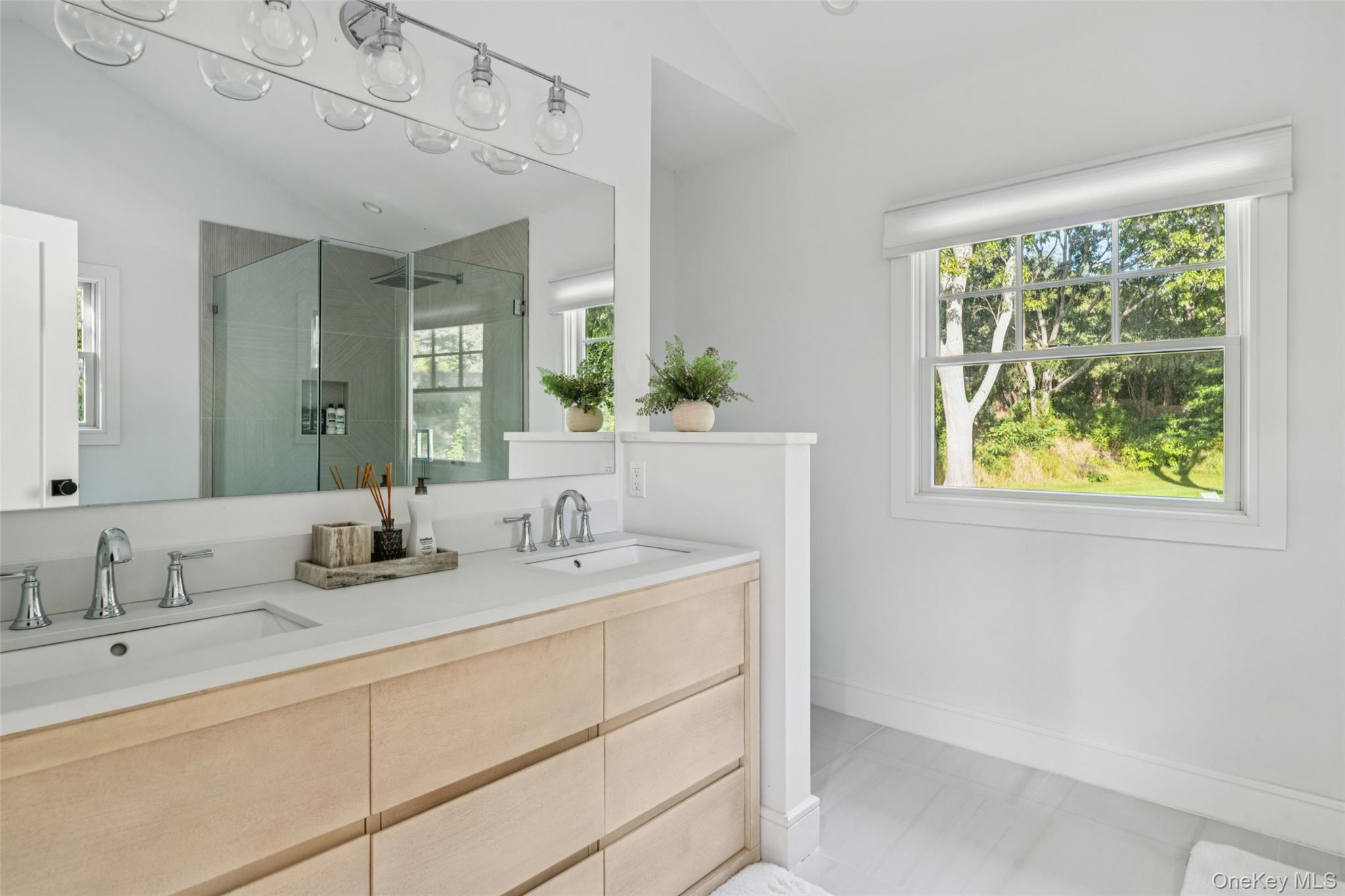 6 Atterbury Road, Southampton, NY 11968