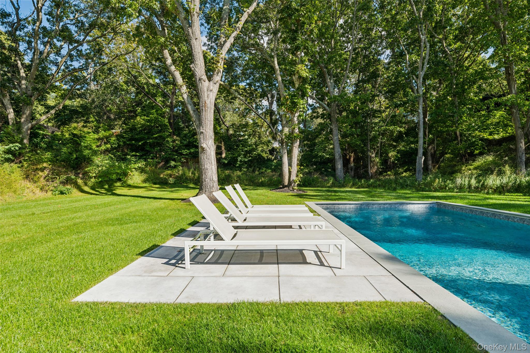 6 Atterbury Road, Southampton, NY 11968