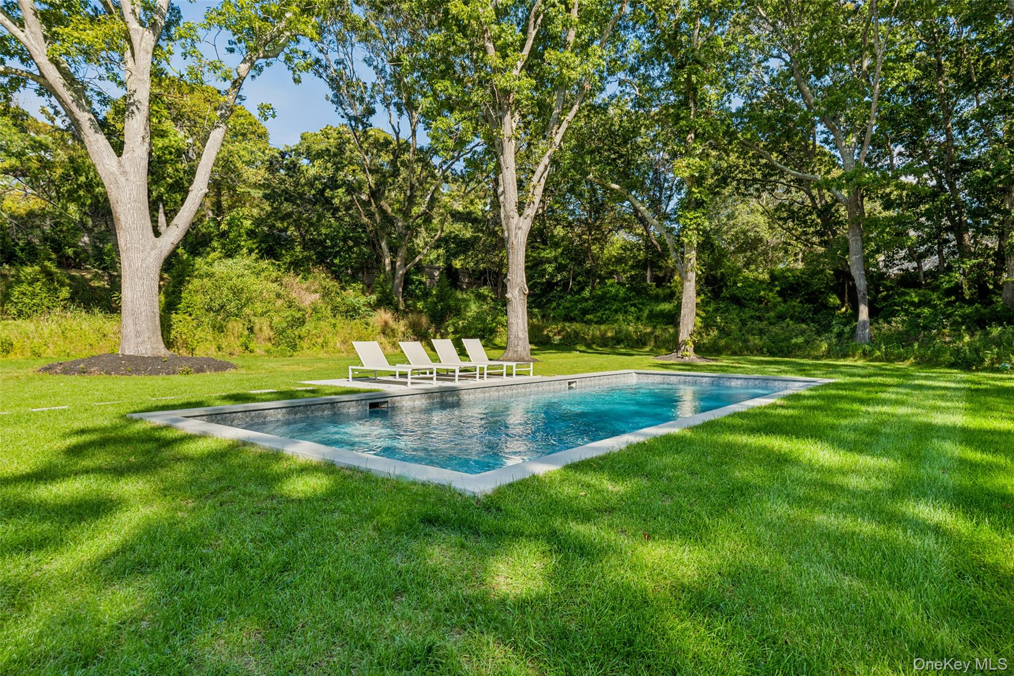 6 Atterbury Road, Southampton, NY 11968