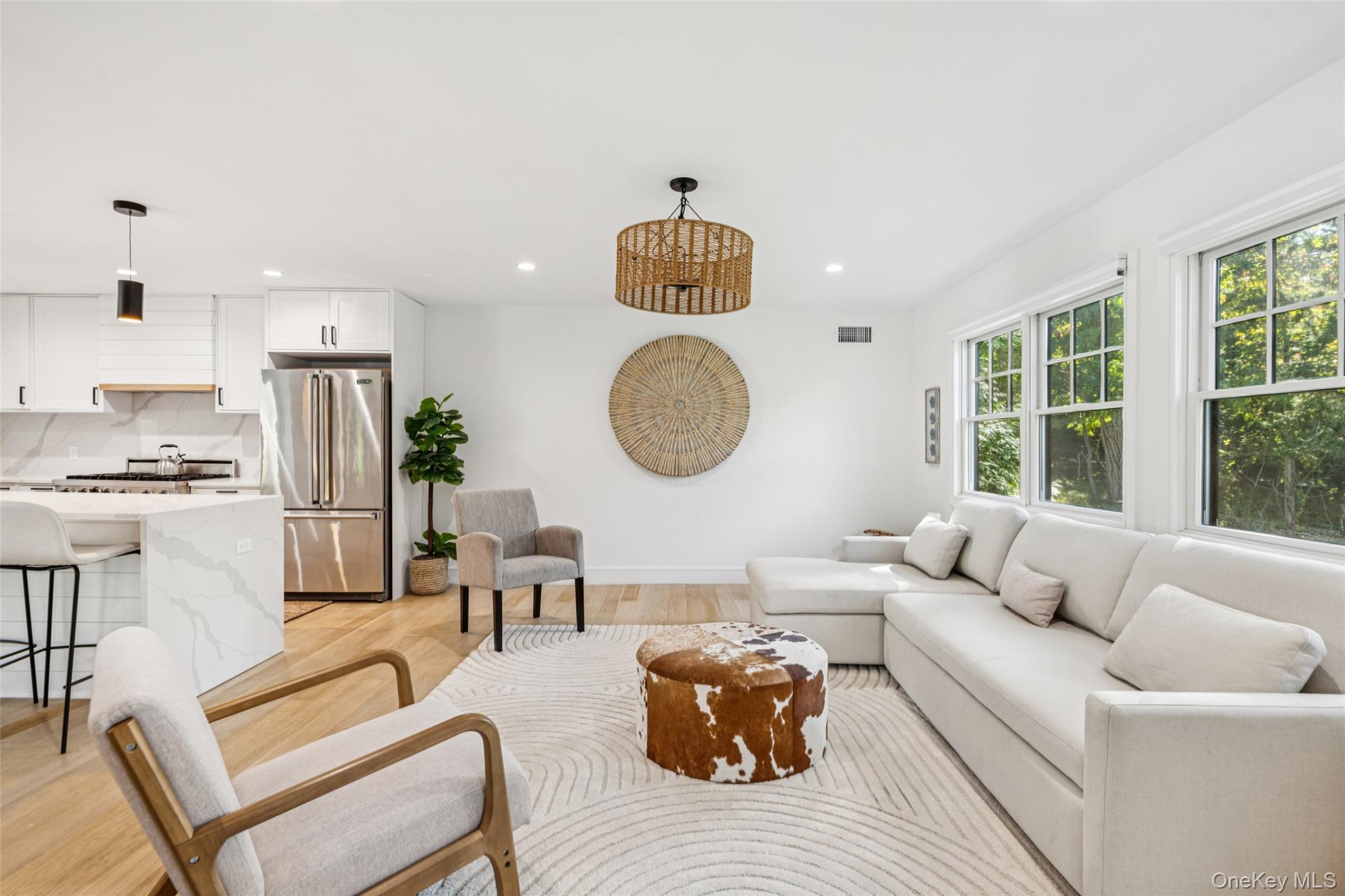 6 Atterbury Road, Southampton, NY 11968