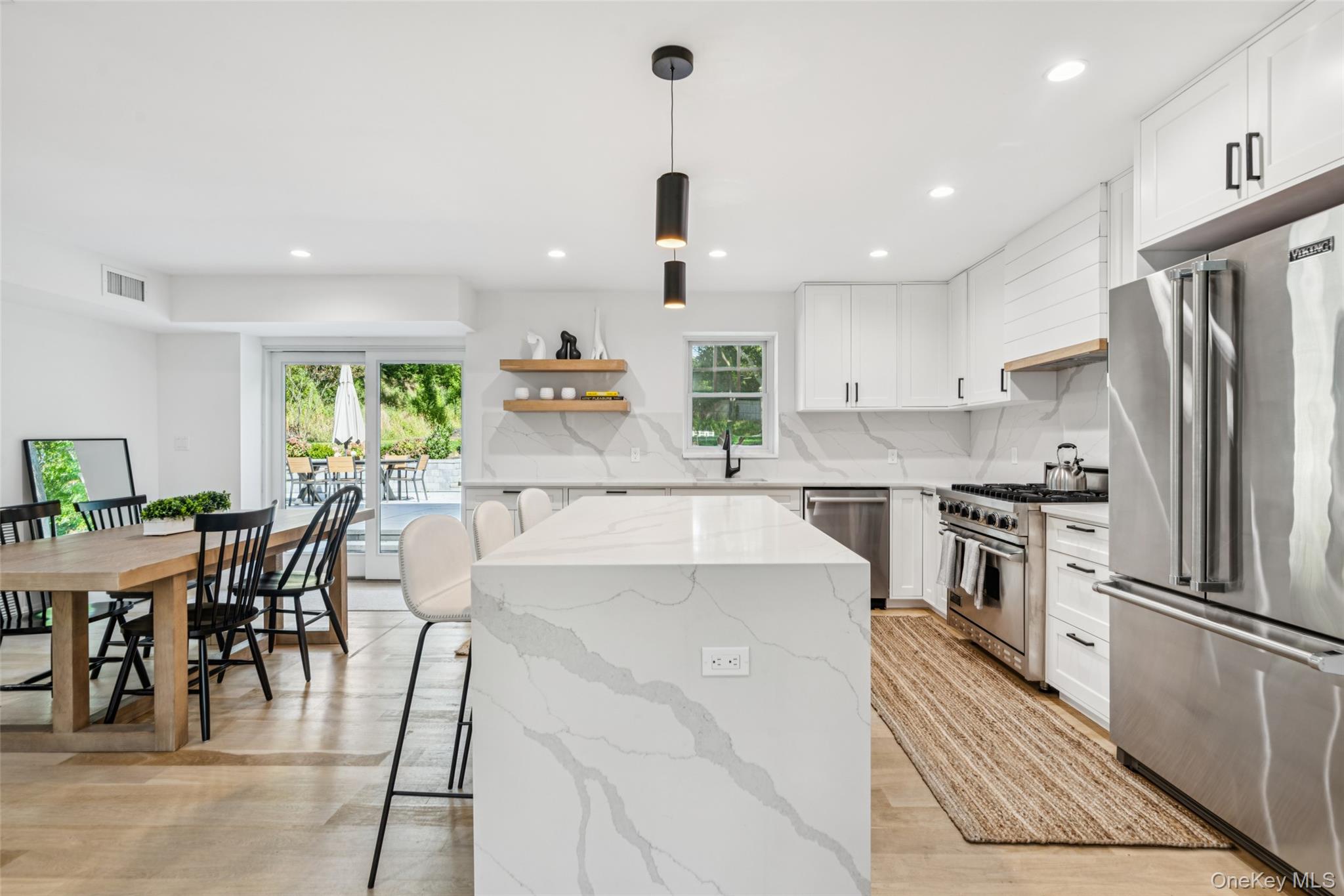 6 Atterbury Road, Southampton, NY 11968