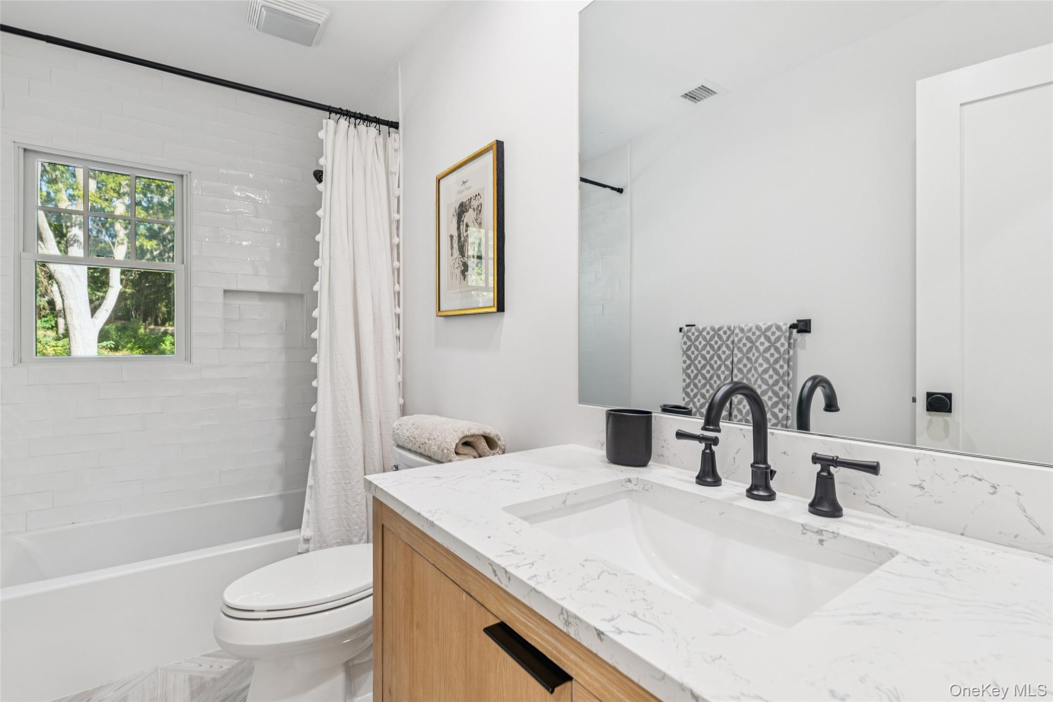 6 Atterbury Road, Southampton, NY 11968