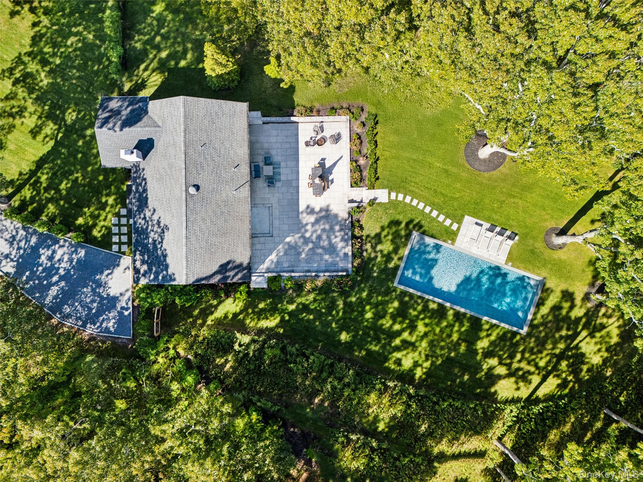 6 Atterbury Road, Southampton, NY 11968