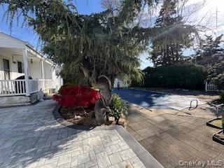 84 White Oak Street, Deer Park, NY 11729