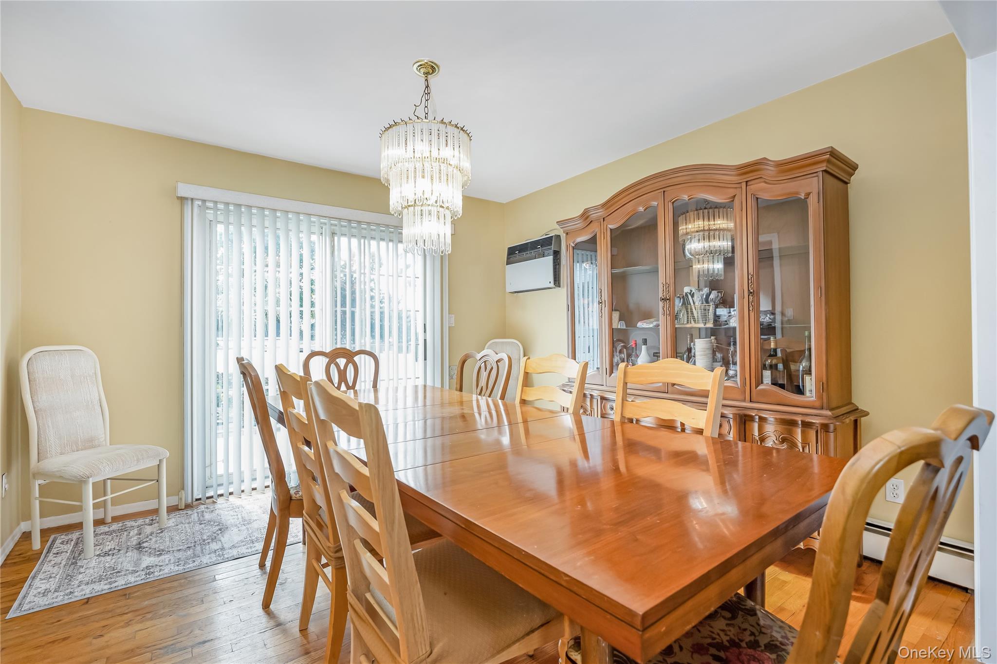 84 White Oak Street, Deer Park, NY 11729