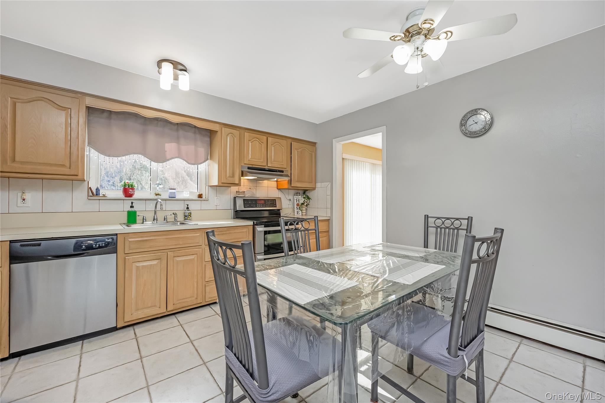 84 White Oak Street, Deer Park, NY 11729