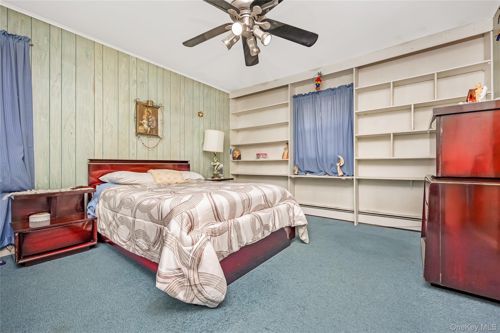 84 White Oak Street, Deer Park, NY 11729