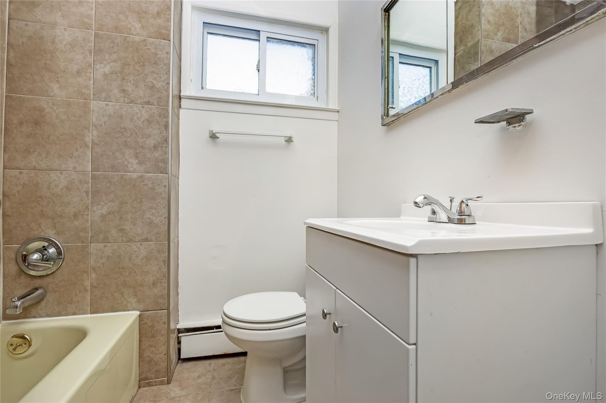 84 White Oak Street, Deer Park, NY 11729