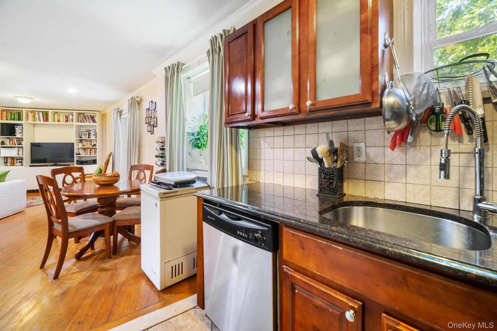 852 Home Street # 2F, Bronx, NY 10459