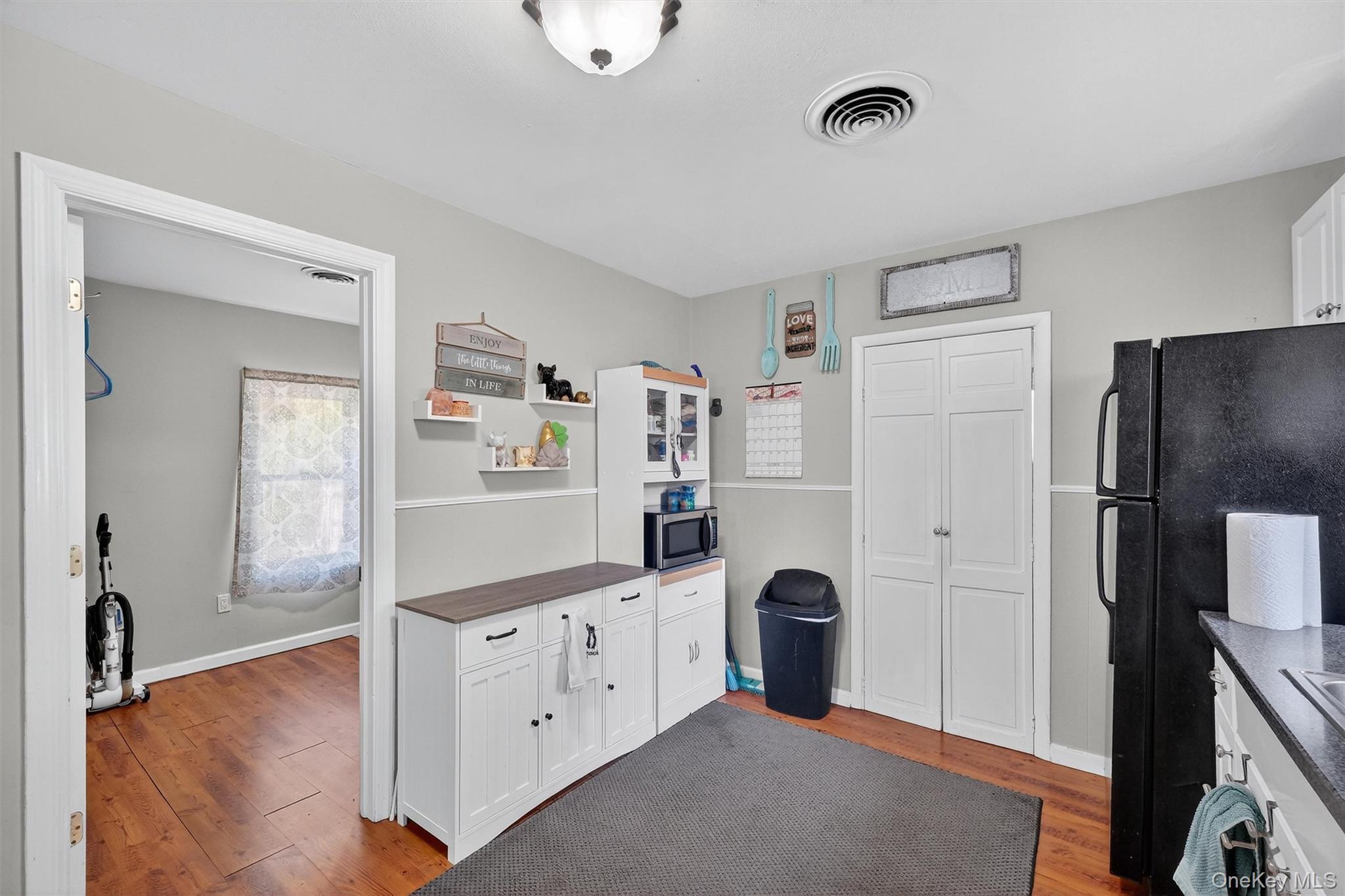 27 Peckham Road, Poughkeepsie, NY 12603