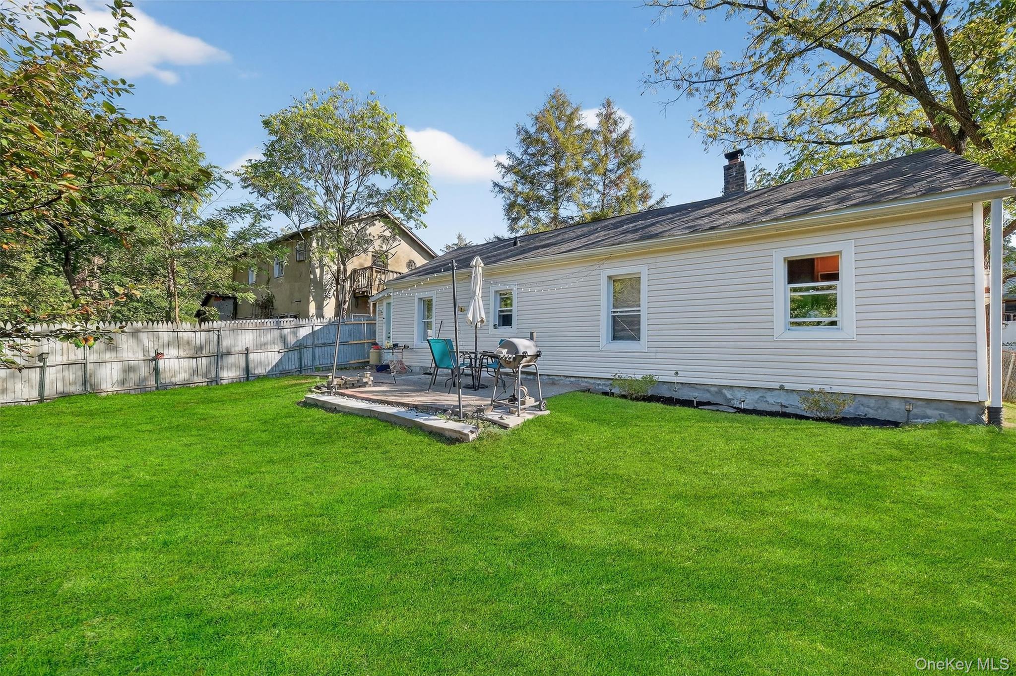 27 Peckham Road, Poughkeepsie, NY 12603