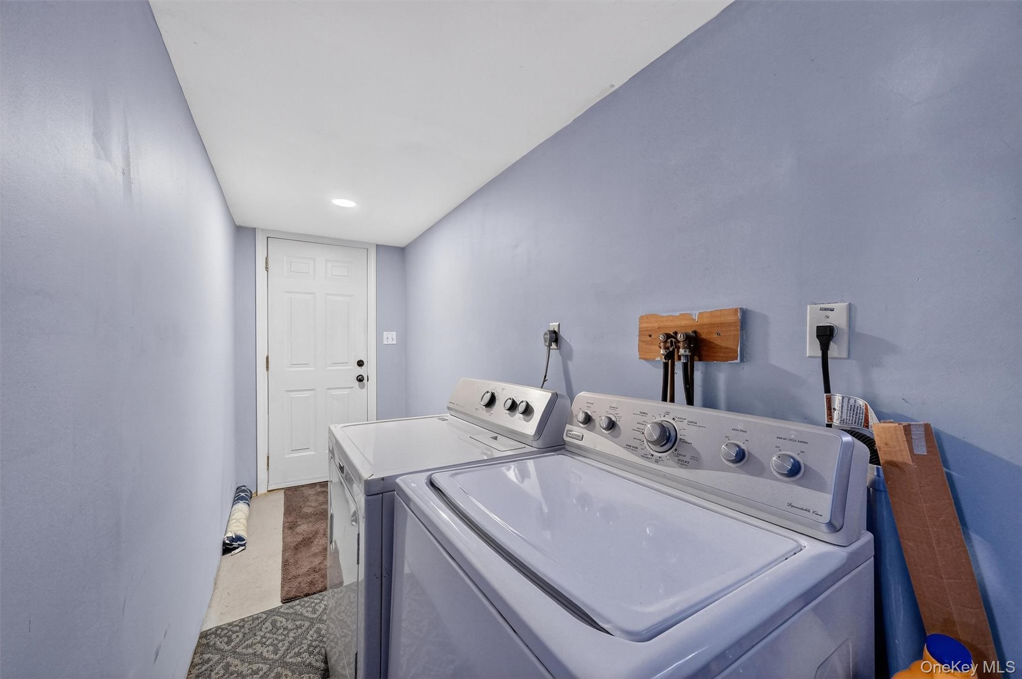 27 Peckham Road, Poughkeepsie, NY 12603