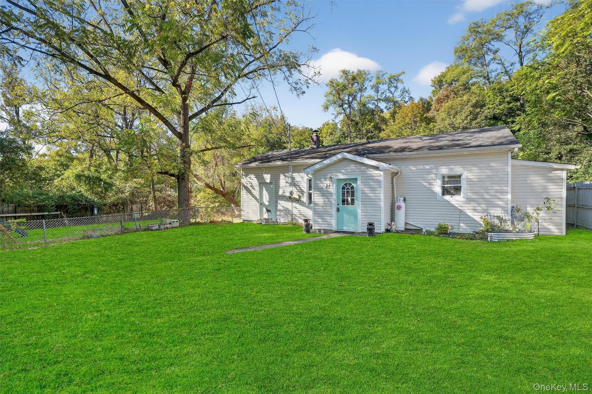 27 Peckham Road, Poughkeepsie, NY 12603