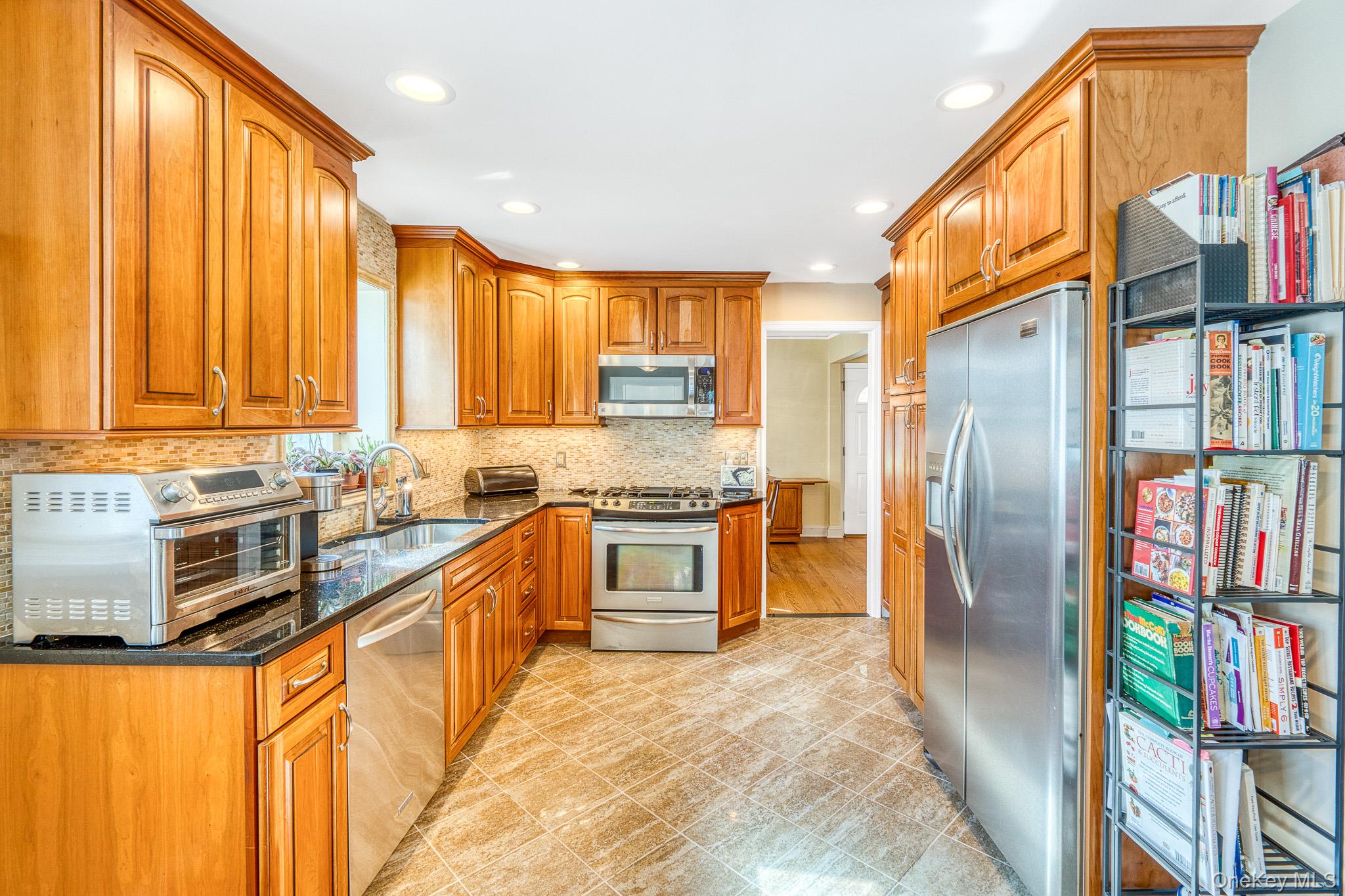 2531 Mount Avenue, Oceanside, NY 11572