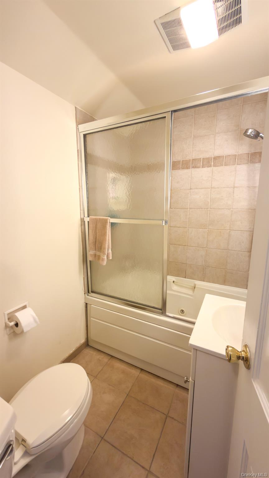 2531 Mount Avenue, Oceanside, NY 11572