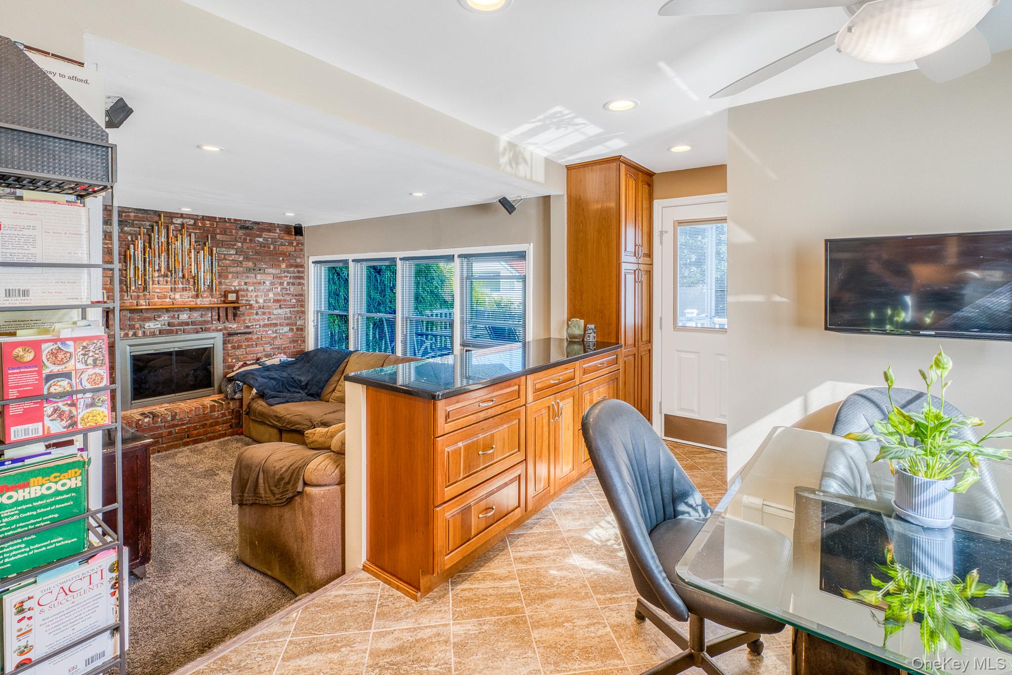 2531 Mount Avenue, Oceanside, NY 11572