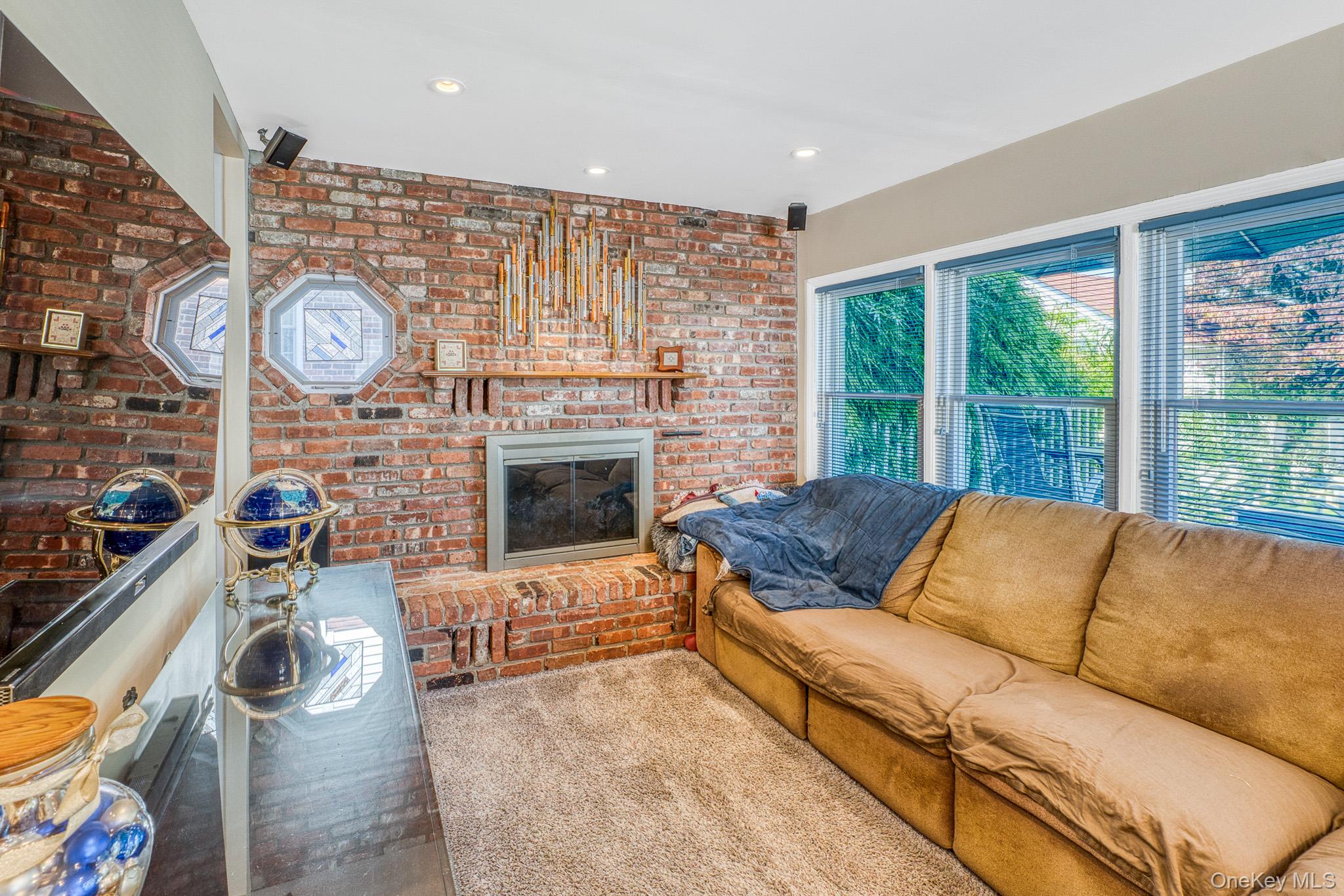 2531 Mount Avenue, Oceanside, NY 11572