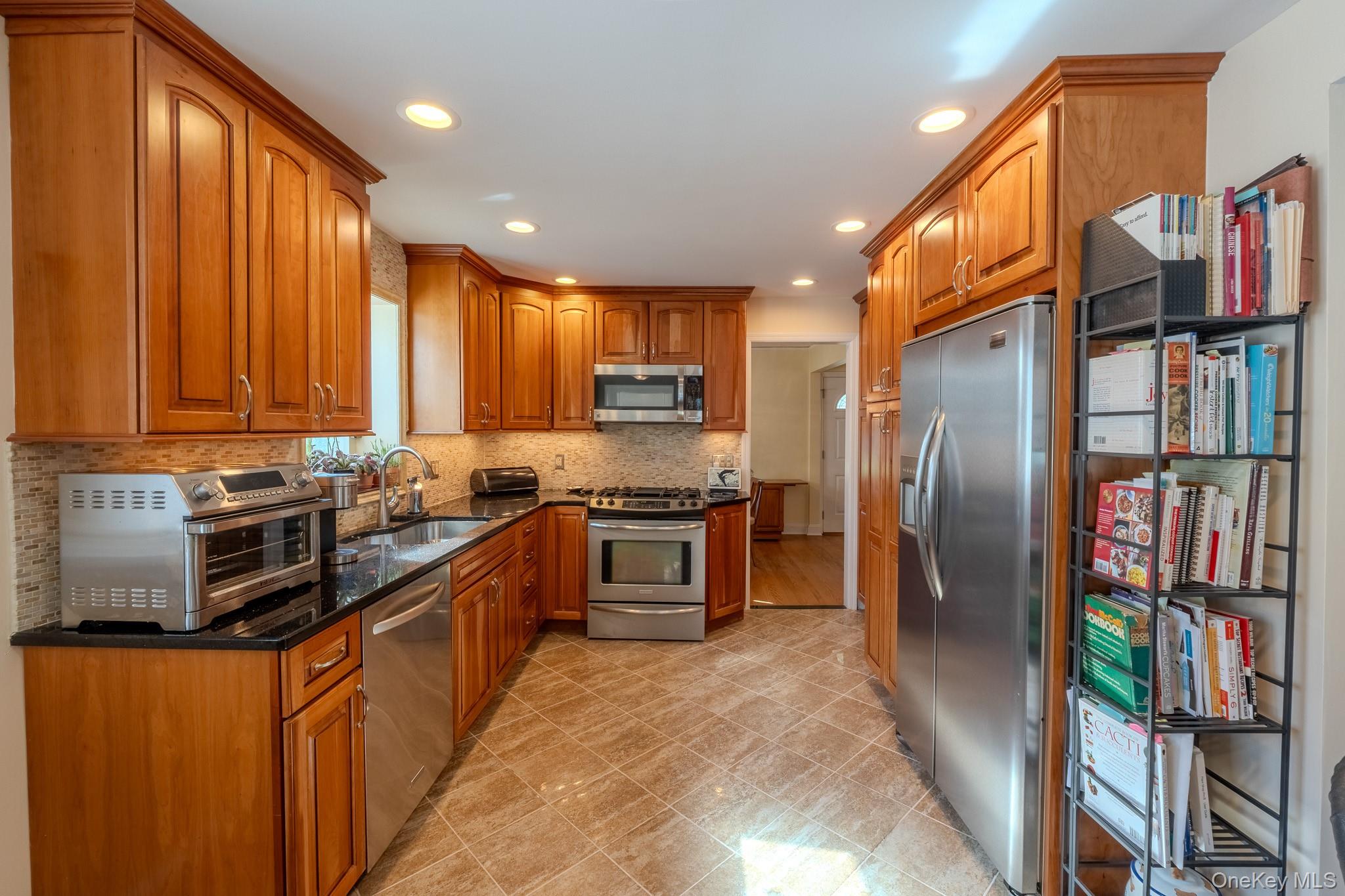 2531 Mount Avenue, Oceanside, NY 11572