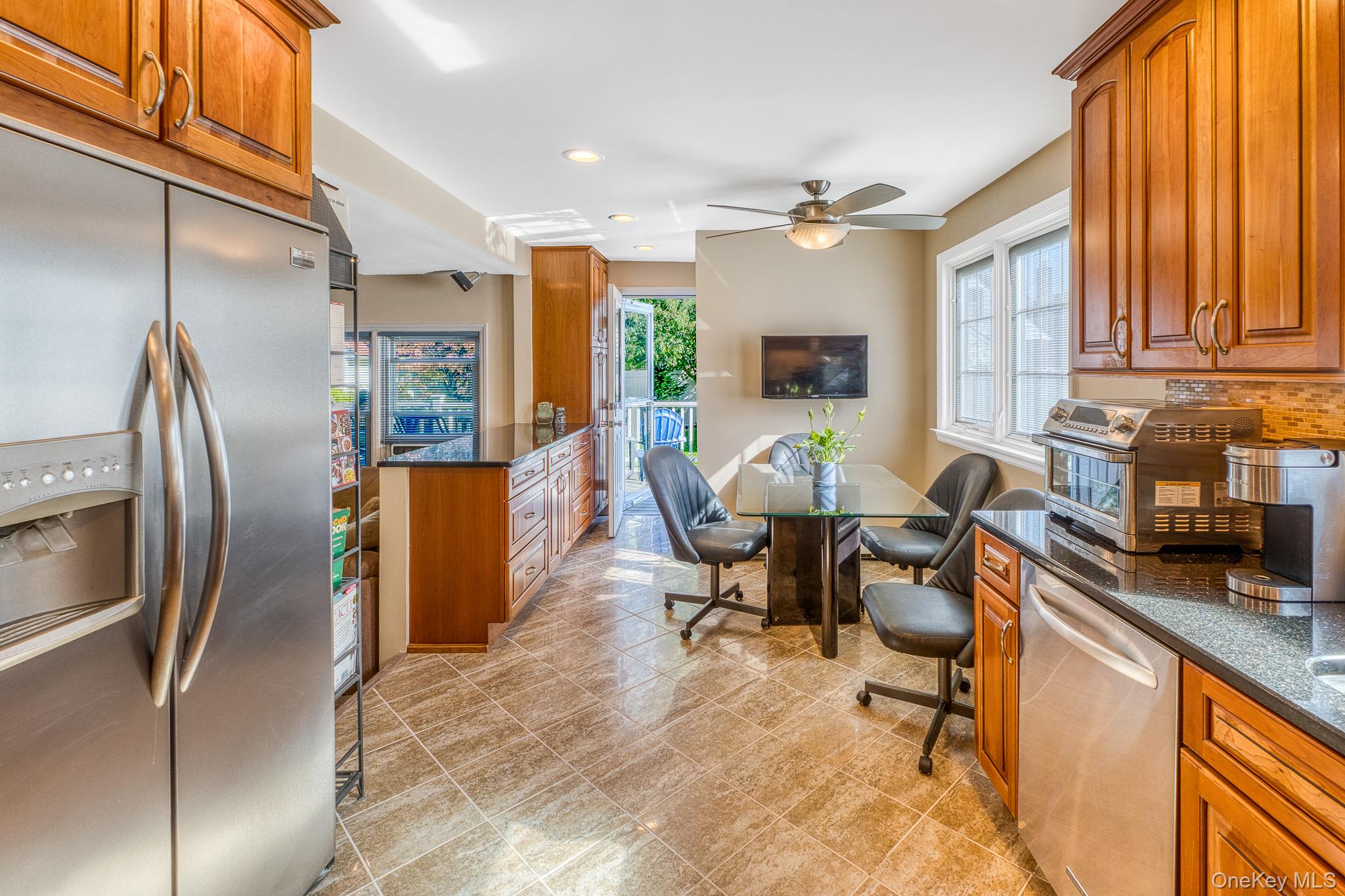 2531 Mount Avenue, Oceanside, NY 11572