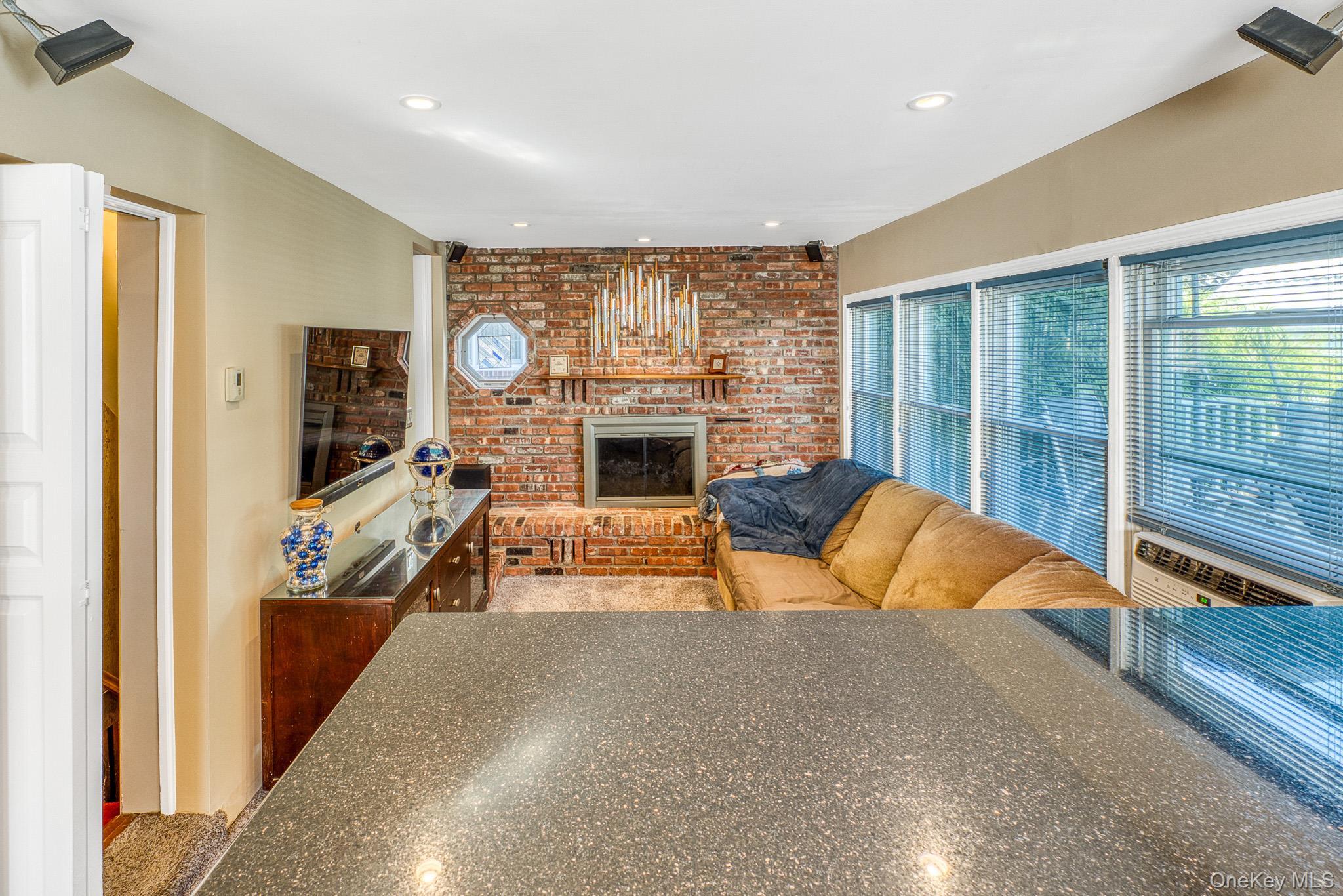 2531 Mount Avenue, Oceanside, NY 11572